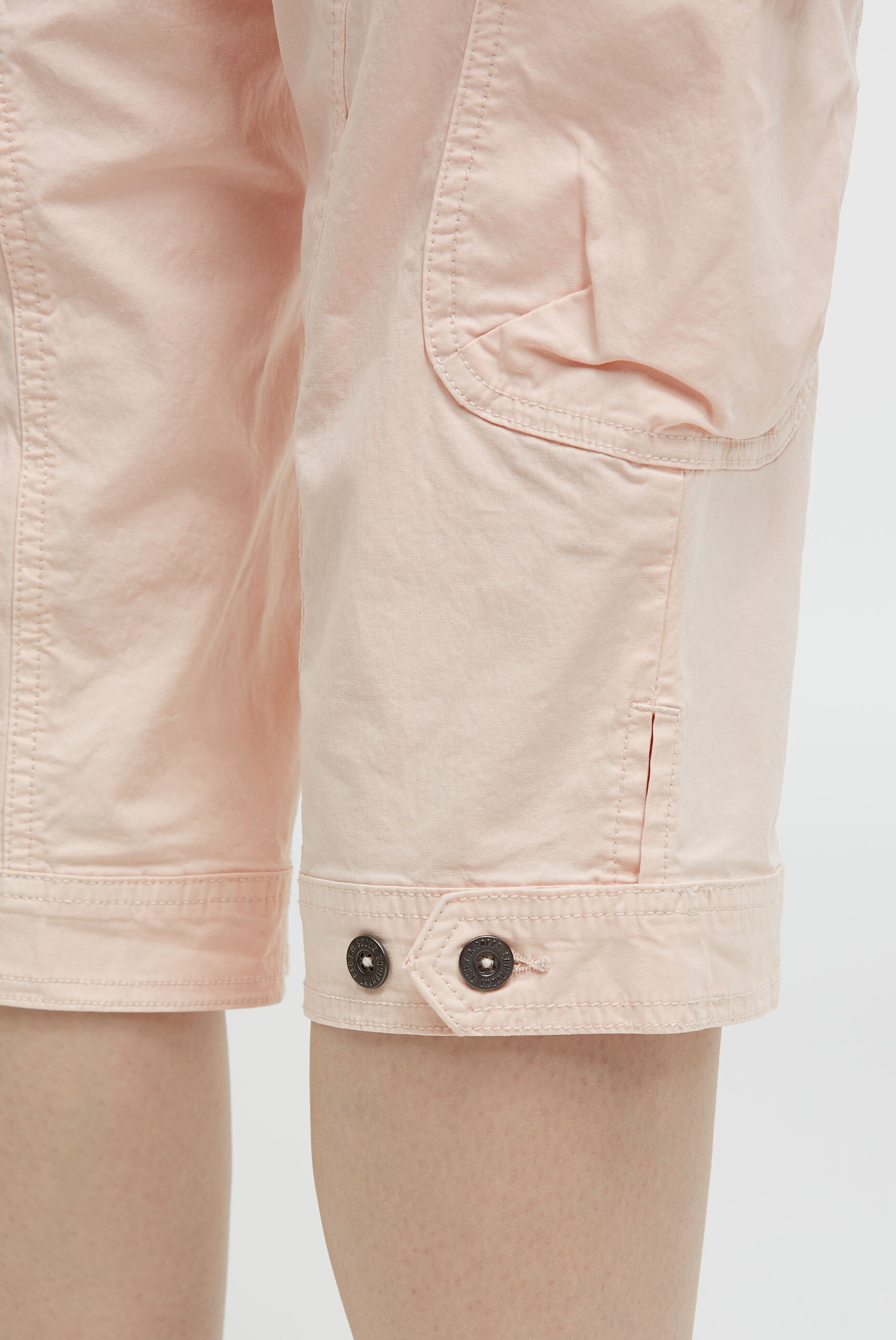 SOCCX Skaterbermudas  mit verstellbarem Knopfriegel am Hosensaum