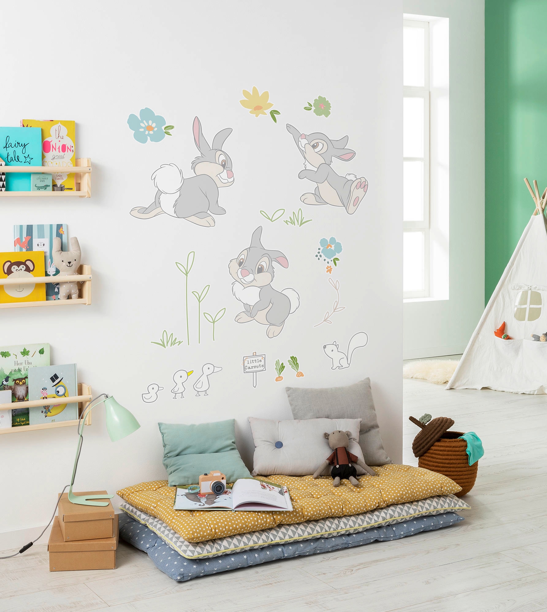 Komar Wandtattoo Thumper in the Garden Disney Thumper in the Garden B/L: ca günstig online kaufen