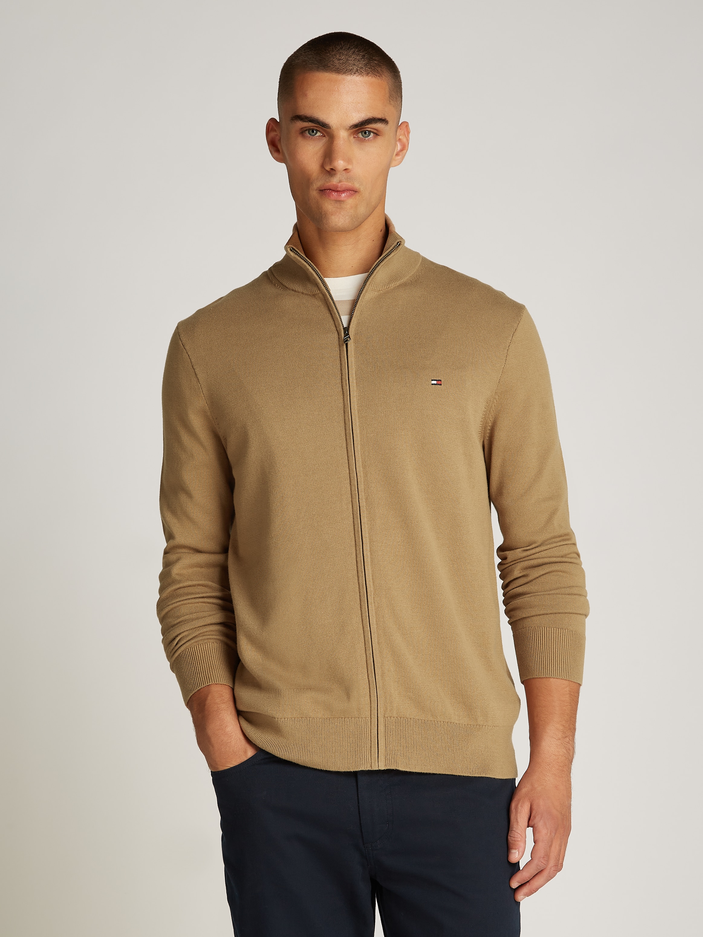 Tommy Hilfiger Strickjacke "ESSENTIAL COTTON ZIP THRU", mit Logostickerei günstig online kaufen