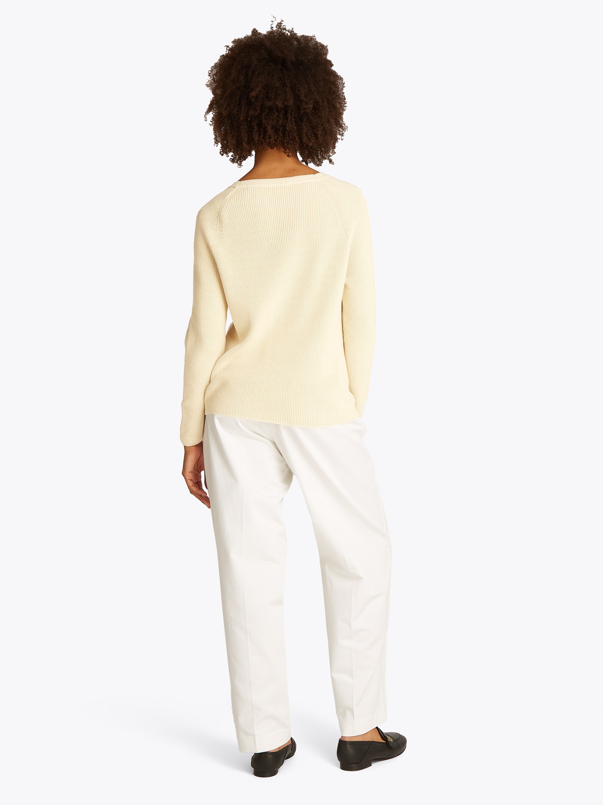 Tommy Hilfiger Strickpullover »CO CARDI FINE GG LS BOAT-NK SWT«, mit Raglanärmel, Logostickerei