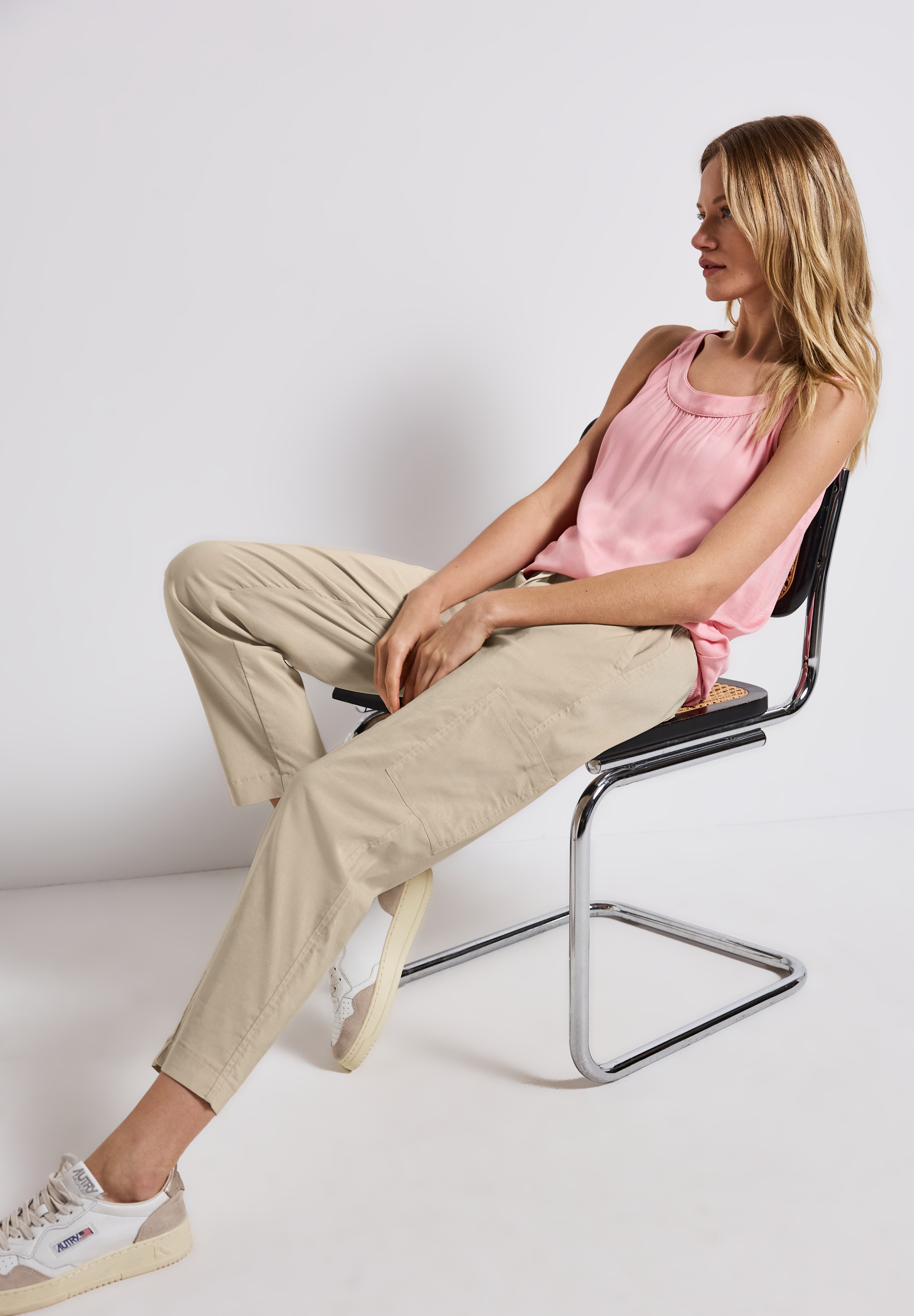 STREET ONE Stoffhose »Style Bonny«, mit elastischem Bund mit Tunnelzug