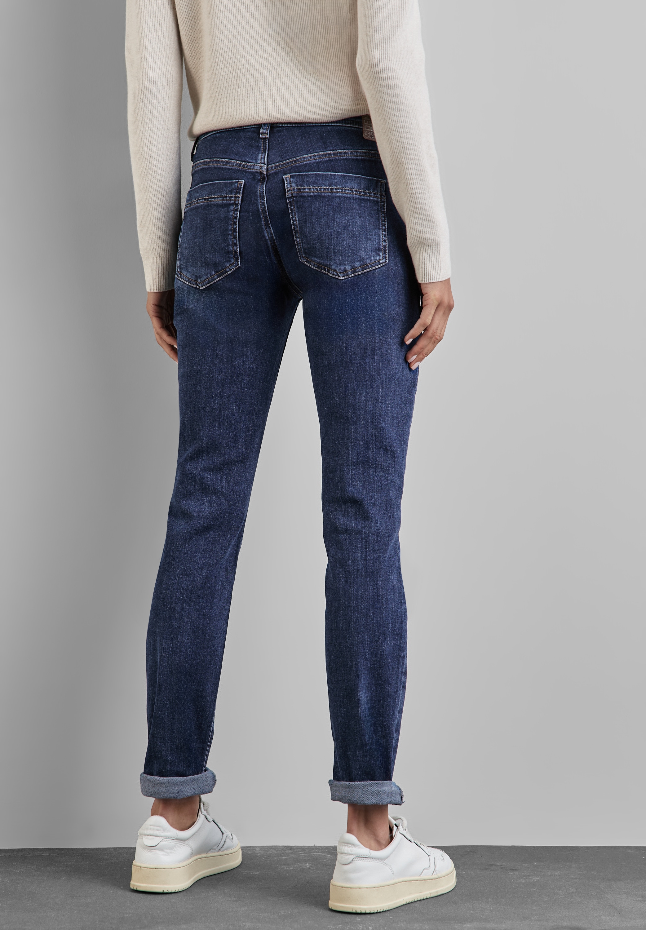 Gerade Jeans, Middle Waist