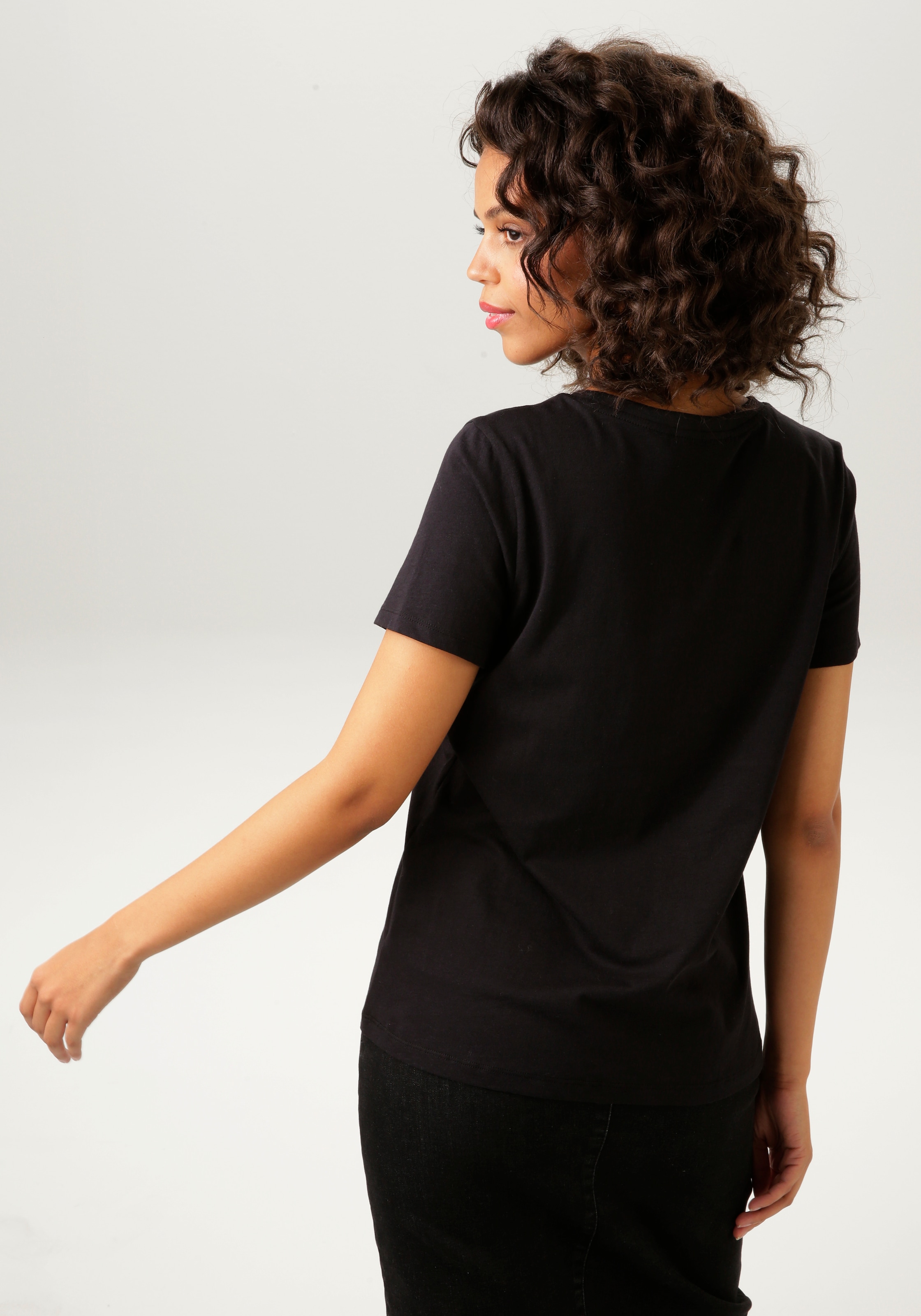 Aniston CASUAL T-Shirt, | Bögen bestellen - bunten Herzchen BAUR für und KOLLEKTION Frondruck NEUE mit