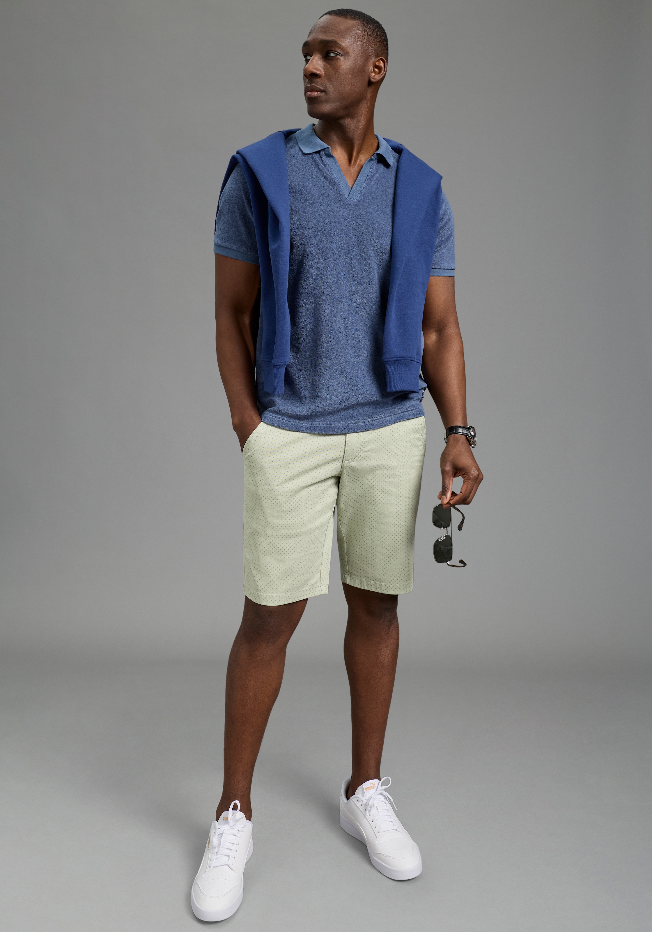 DELMAO Poloshirt »sommerleichter Frottee« Regular Fit, mit V-Ausschnitt und Polokragen, unifarben