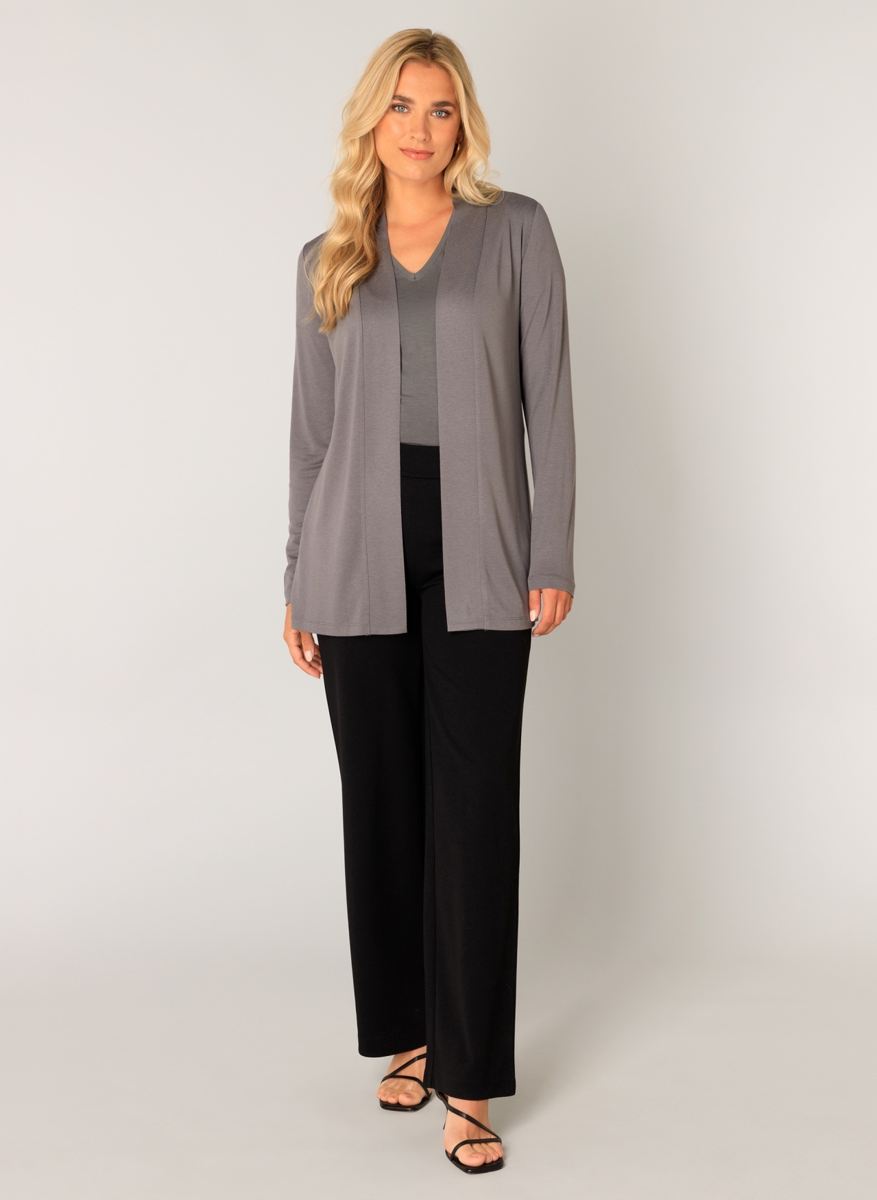 Base Level Strickjacke »Yayla«, In elastischem Feinstrick