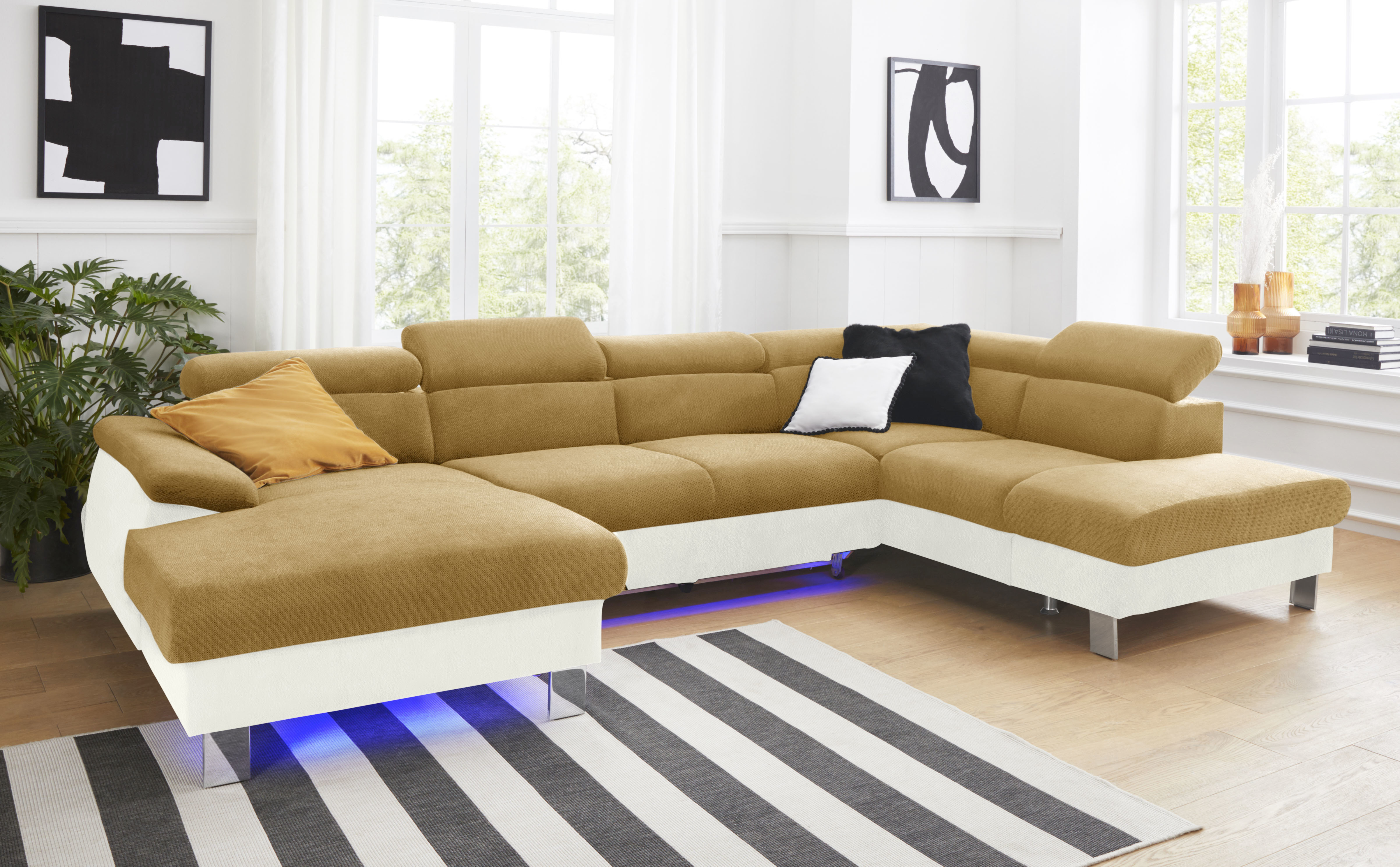 COTTA Wohnlandschaft "Komaris U-Form, B: 320 cm" mit Kopfteilverstellung, optional Schlaffunktion, Bettkasten & Licht