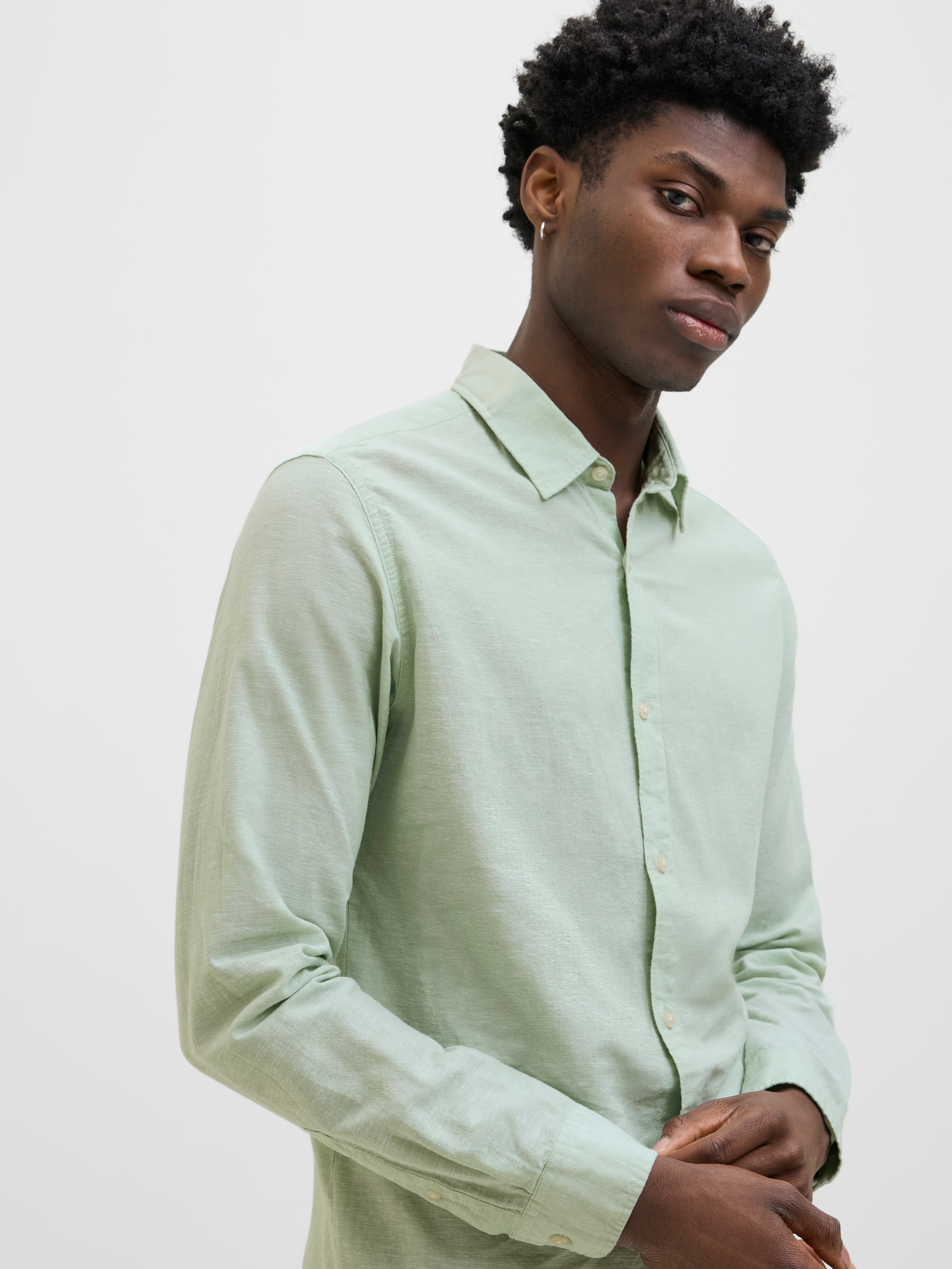 Jack & Jones Langarmhemd »JJEBREEZE SHIRT LS SN« mit Hemdkragen