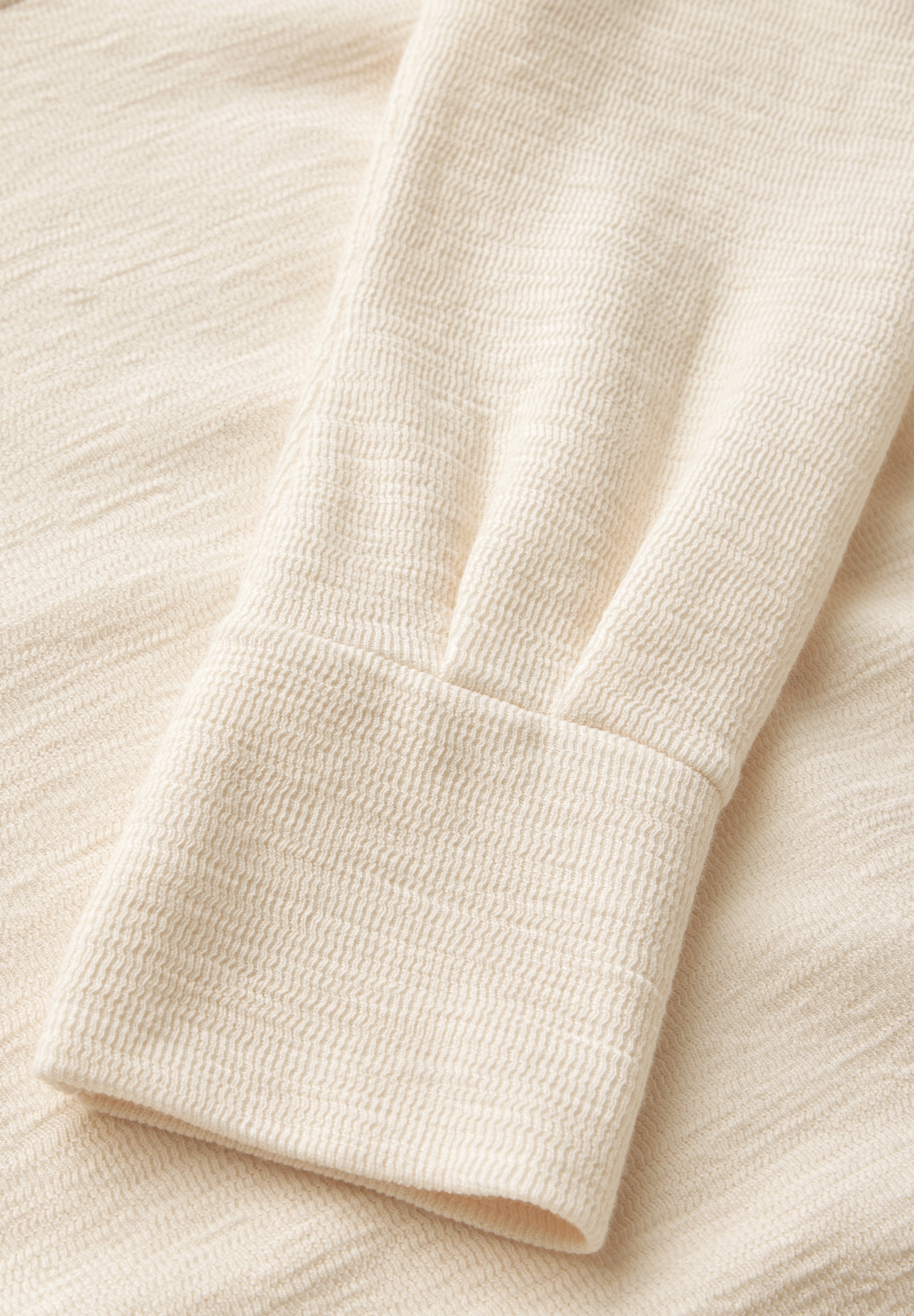 STREET ONE Langarmshirt, mit V-Ausschnitt