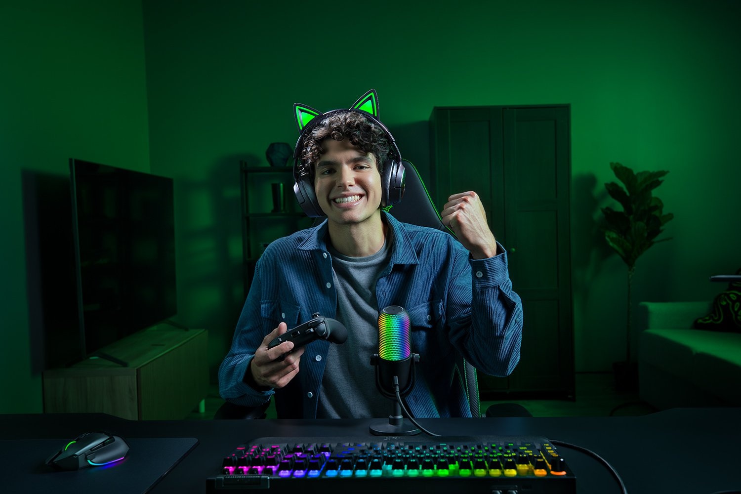 RAZER Gaming-Headset »Kraken Kitty V3 Pro« Bluetooth Stummschaltung | integrierte Steuerung für Anrufe und Musik