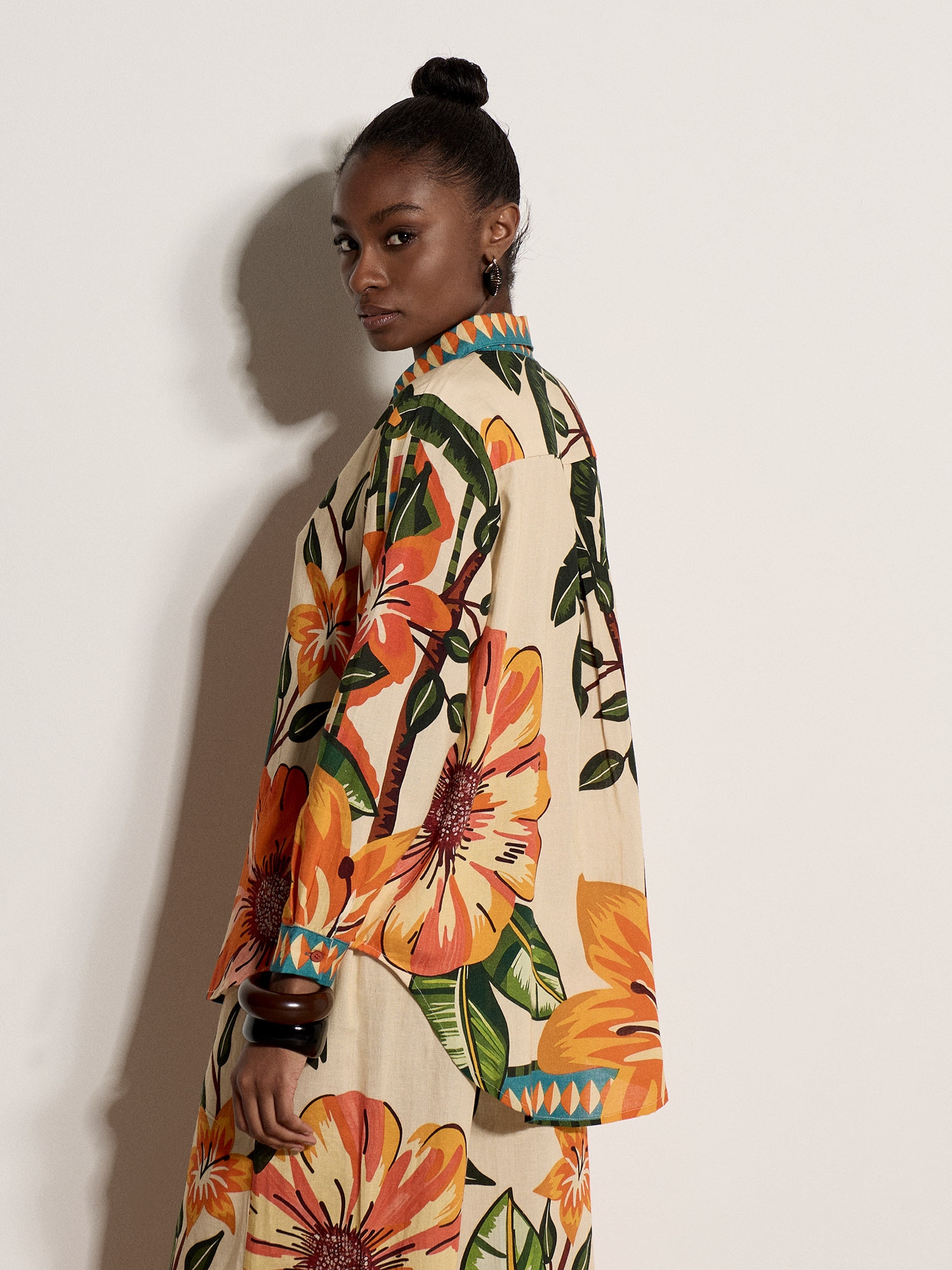 Apricot Klassische Bluse »Hemd mit tropischem Blumenmuster« mit Knopfleiste
