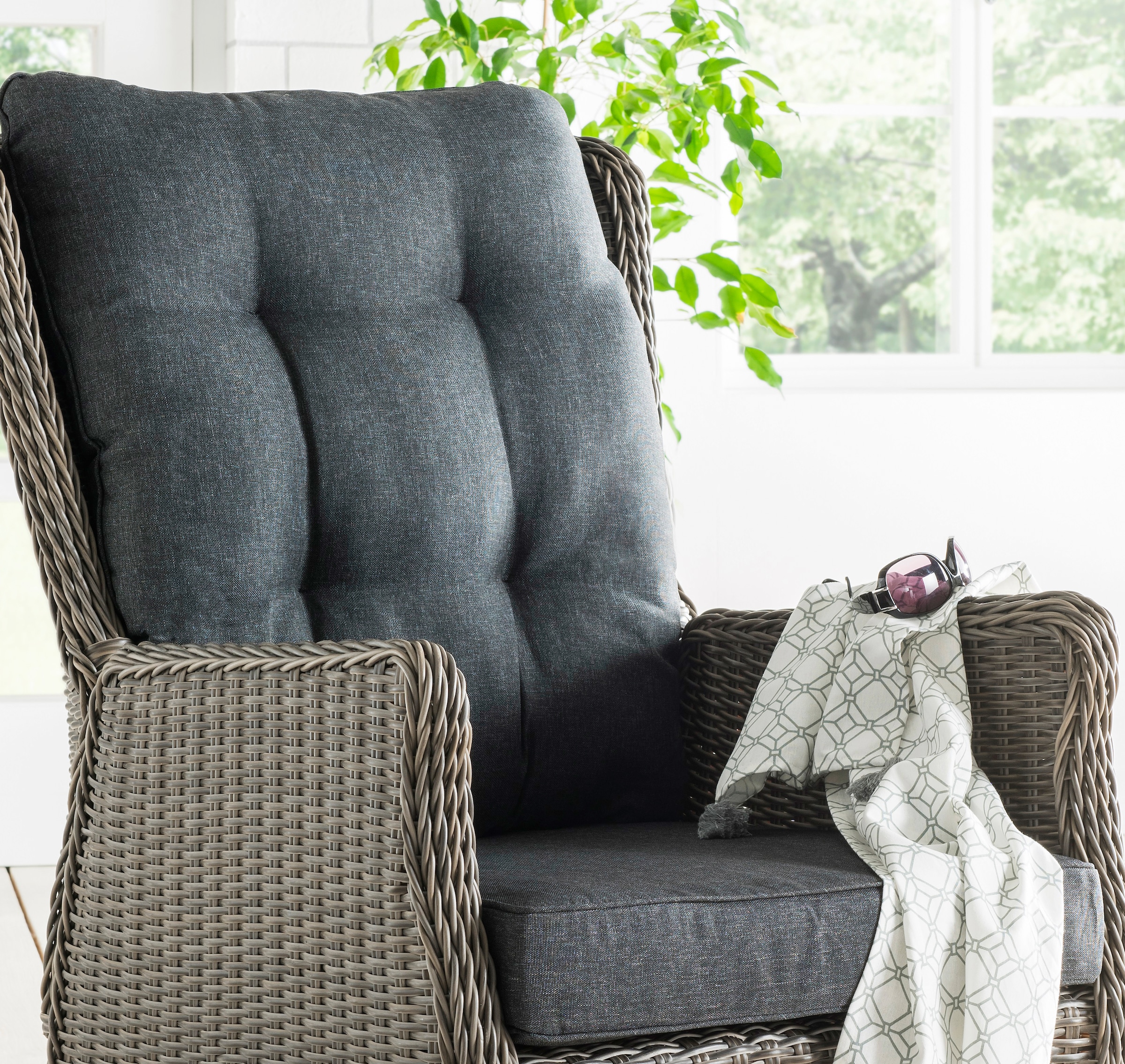 Destiny Gartenlounge-Set »CASA RELAX CASA«, (4 tlg., 1x Sessel, 1x Fußhocker, inkl. Auflagen), Aluminium, Polyrattan