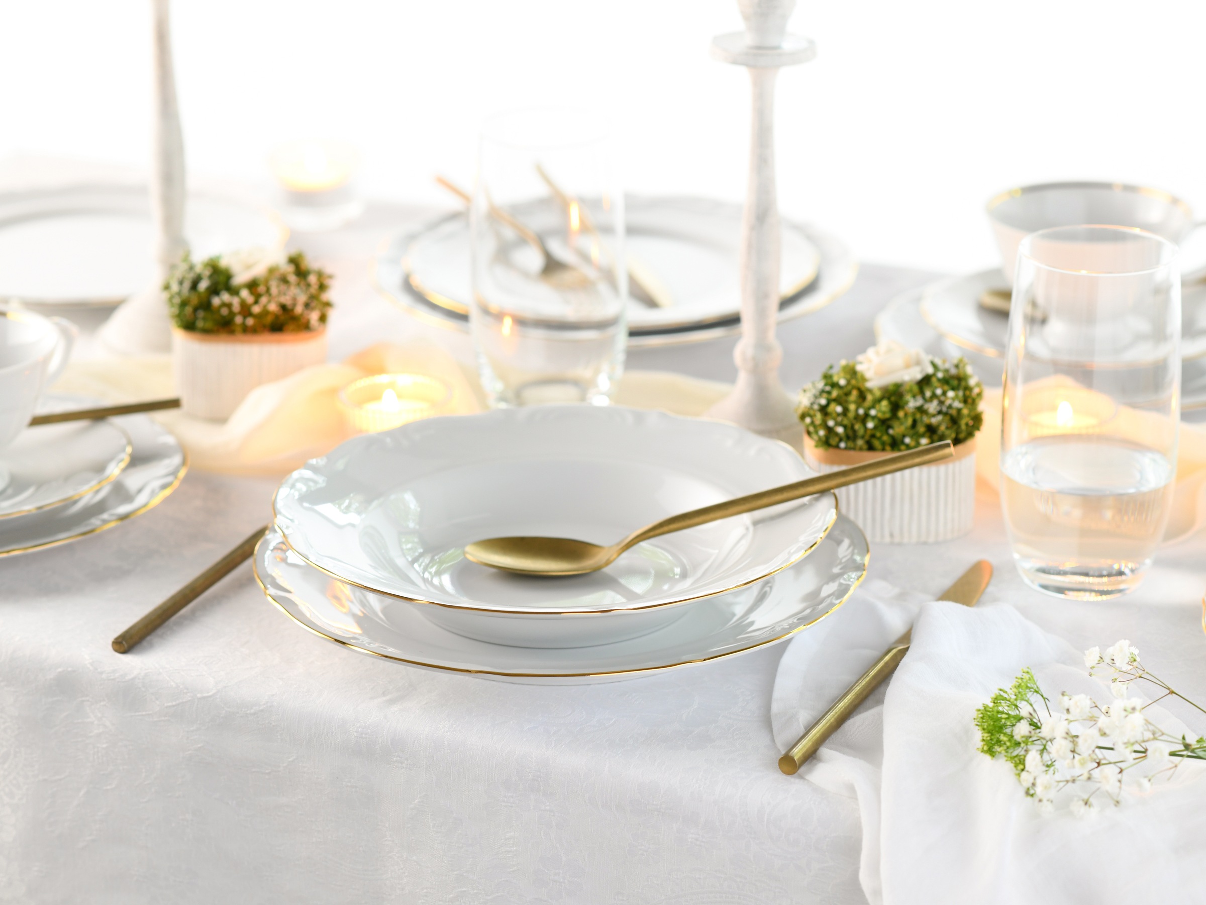 CreaTable Tafelservice »Maria Theresia, Tafel-Service 12-tlg«, (Set, 12 tlg.), Traditionelle Porzellanform