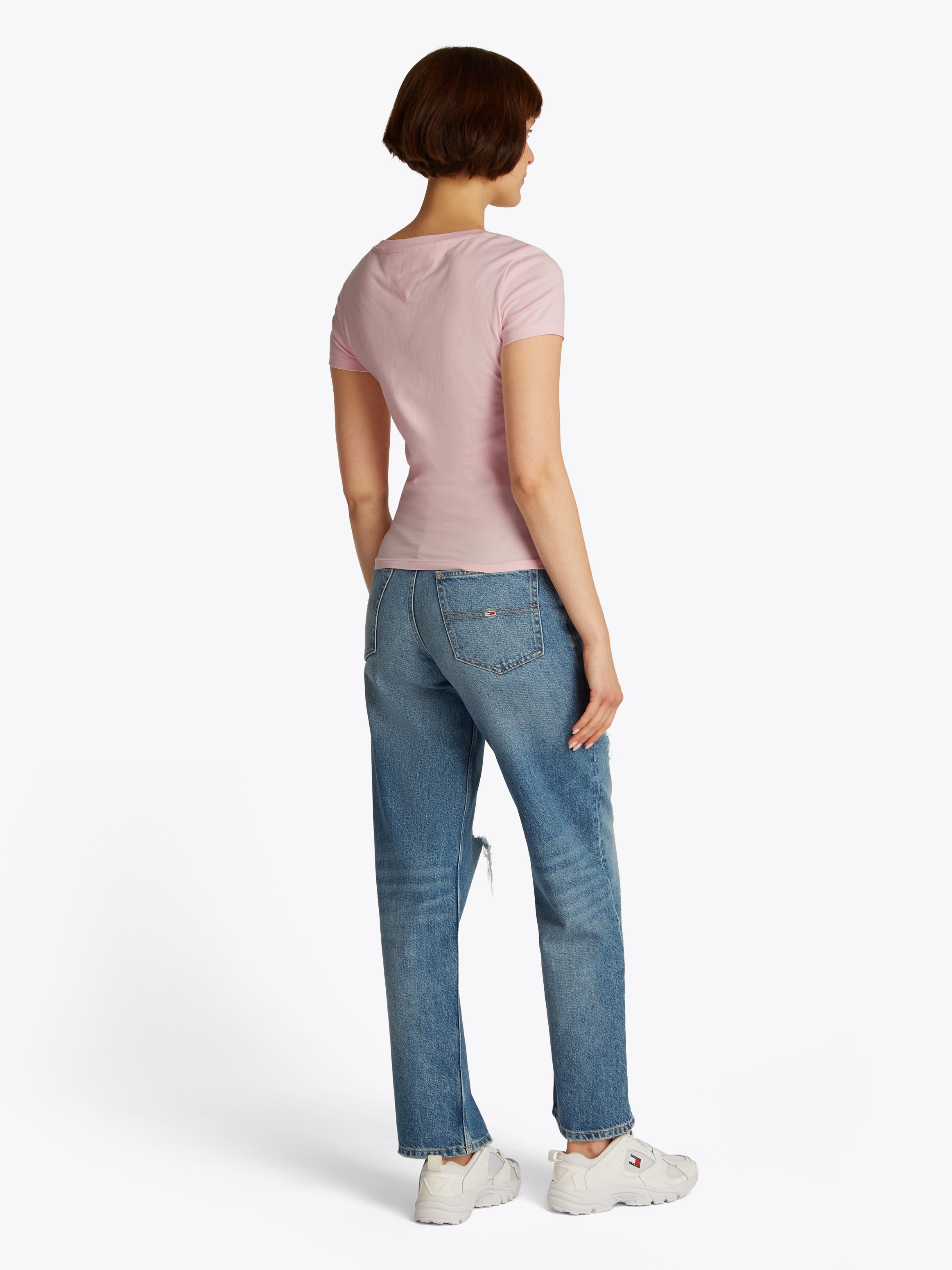 Tommy Jeans T-Shirt »TJW SLIM V-NECK TEE«, mit Logo-Stickerei