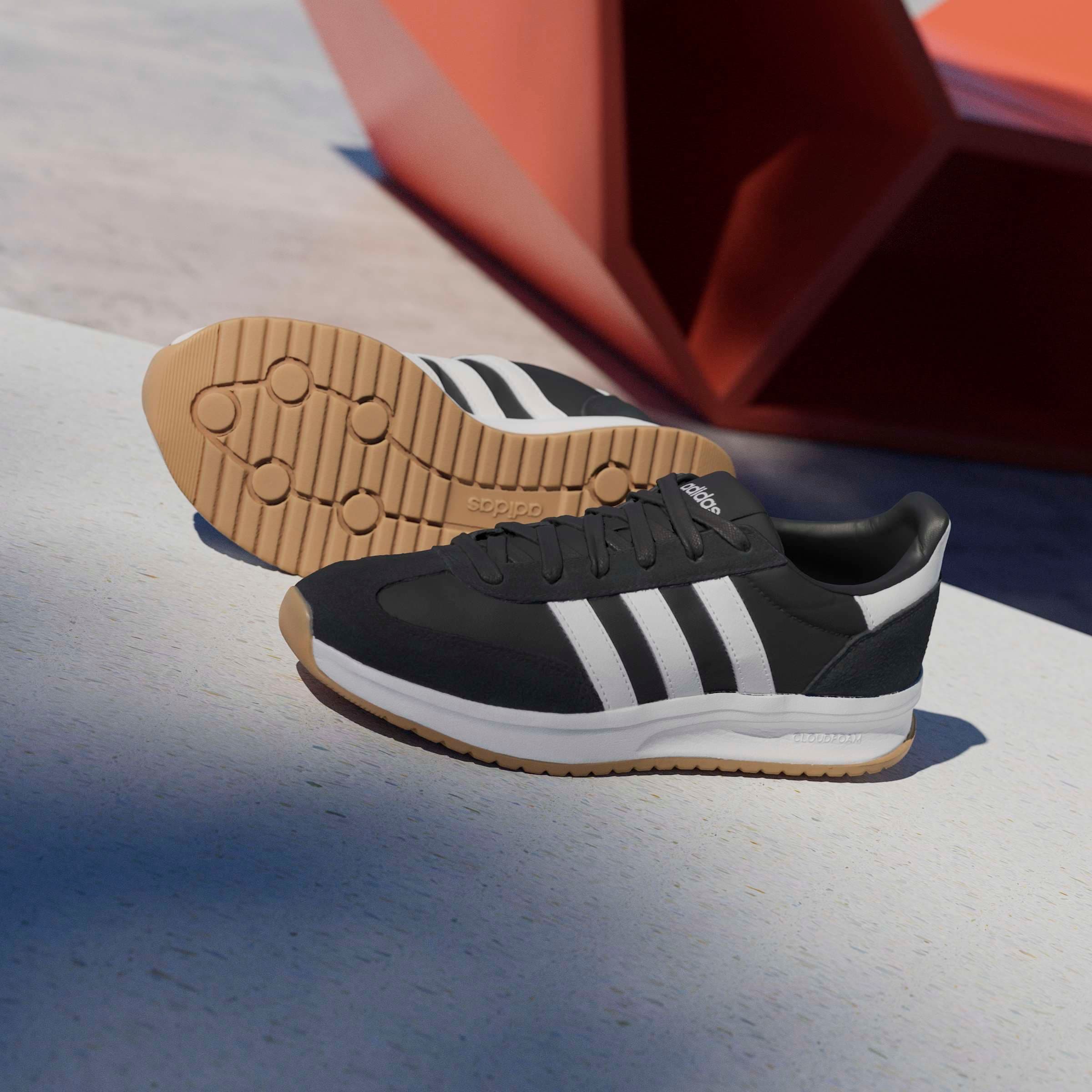 adidas Sportswear »RUN 70S 2.0«  inspiriert vom Design des SL72