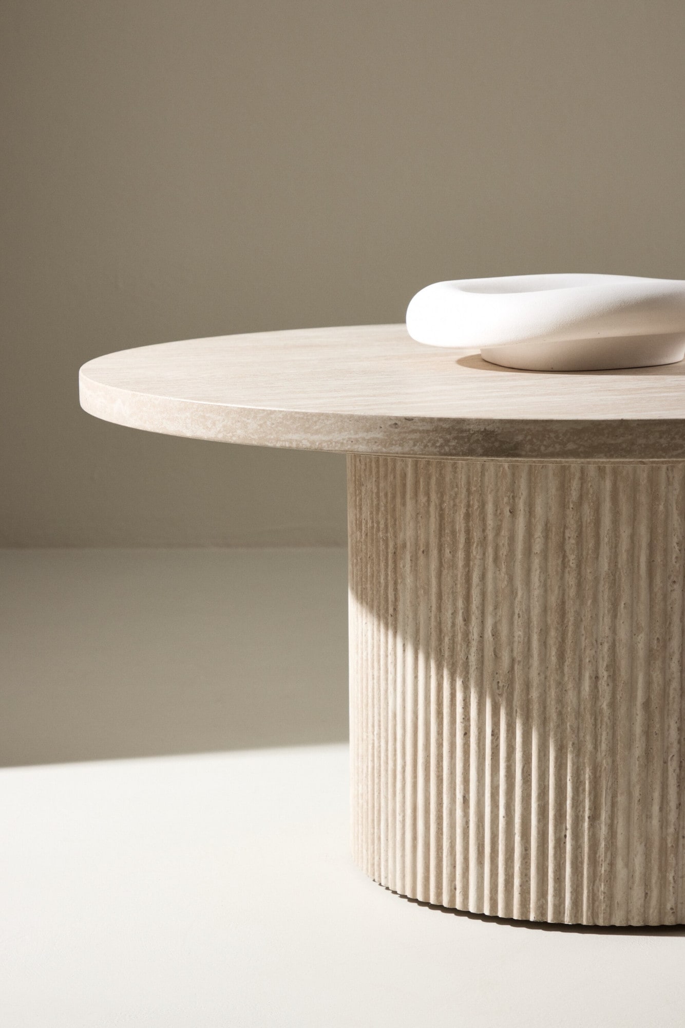Venture Home Couchtisch »Härön, runder Couchtisch in Travertinoptik, Ø 80 cm« Sofatisch, MDF, 3D-Papier, rund, niedrig, edel