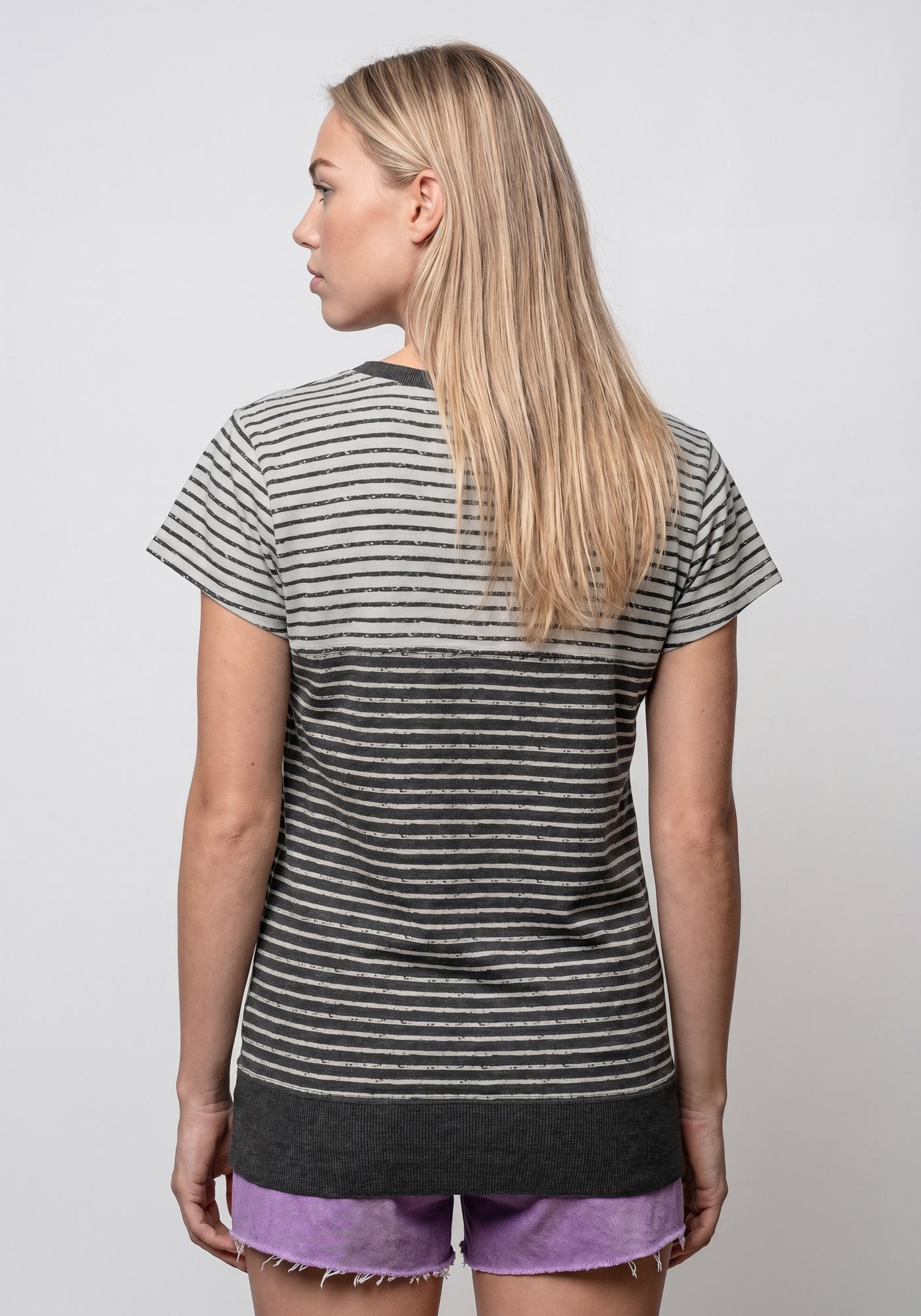 Alife & Kickin Rundhalsshirt »CosmaAK B« vielseitiges Basic-Shirt mit Streifen und breitem Saum