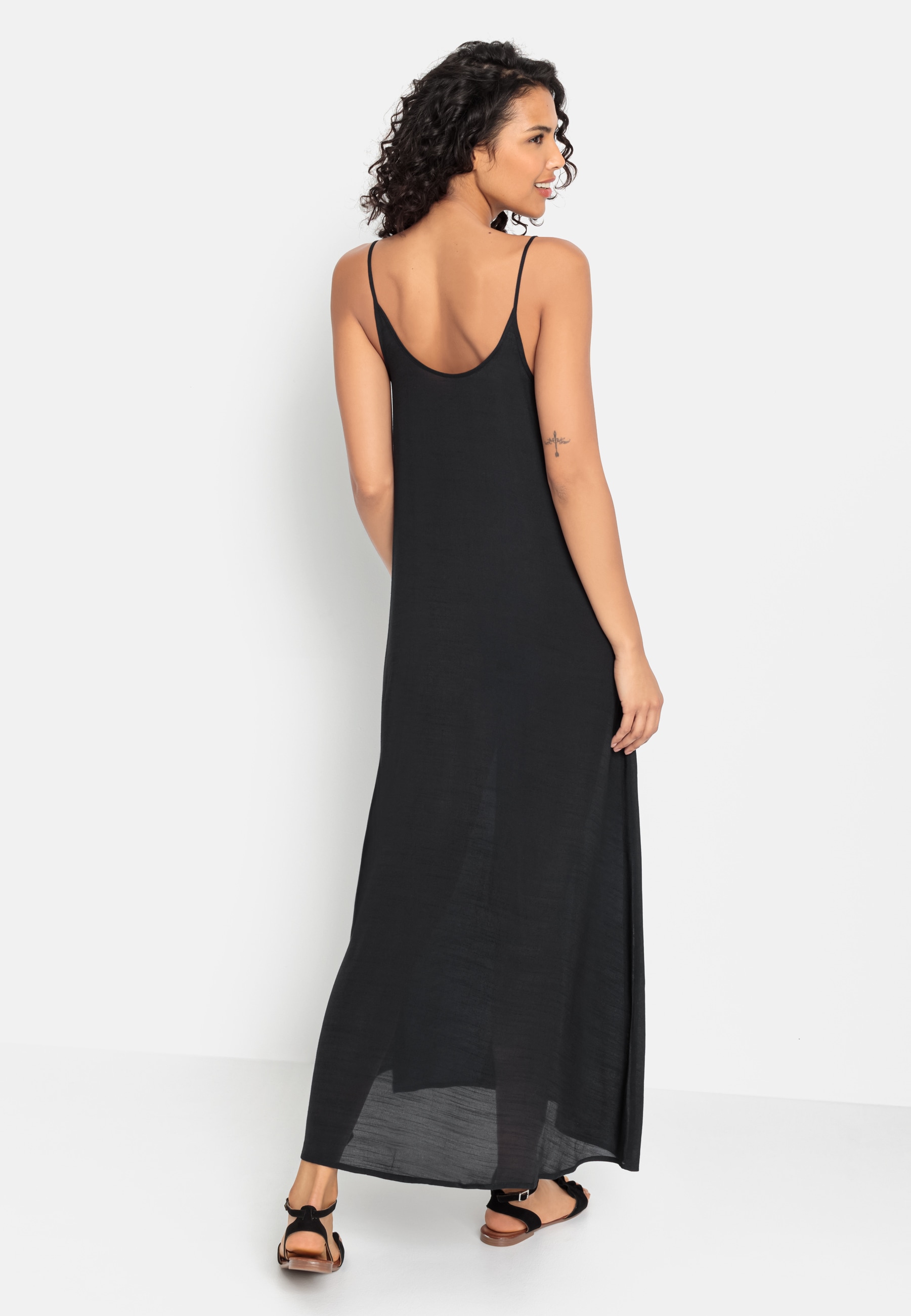LASCANA Maxikleid, mit rundem Ausschnitt, luftiges Sommerkleid, Strandkleid