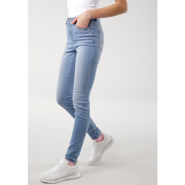 KangaROOS 5-Pocket-Jeans »SUPER SKINNY HIGH RISE«, mit used-Effekt online  bestellen | BAUR