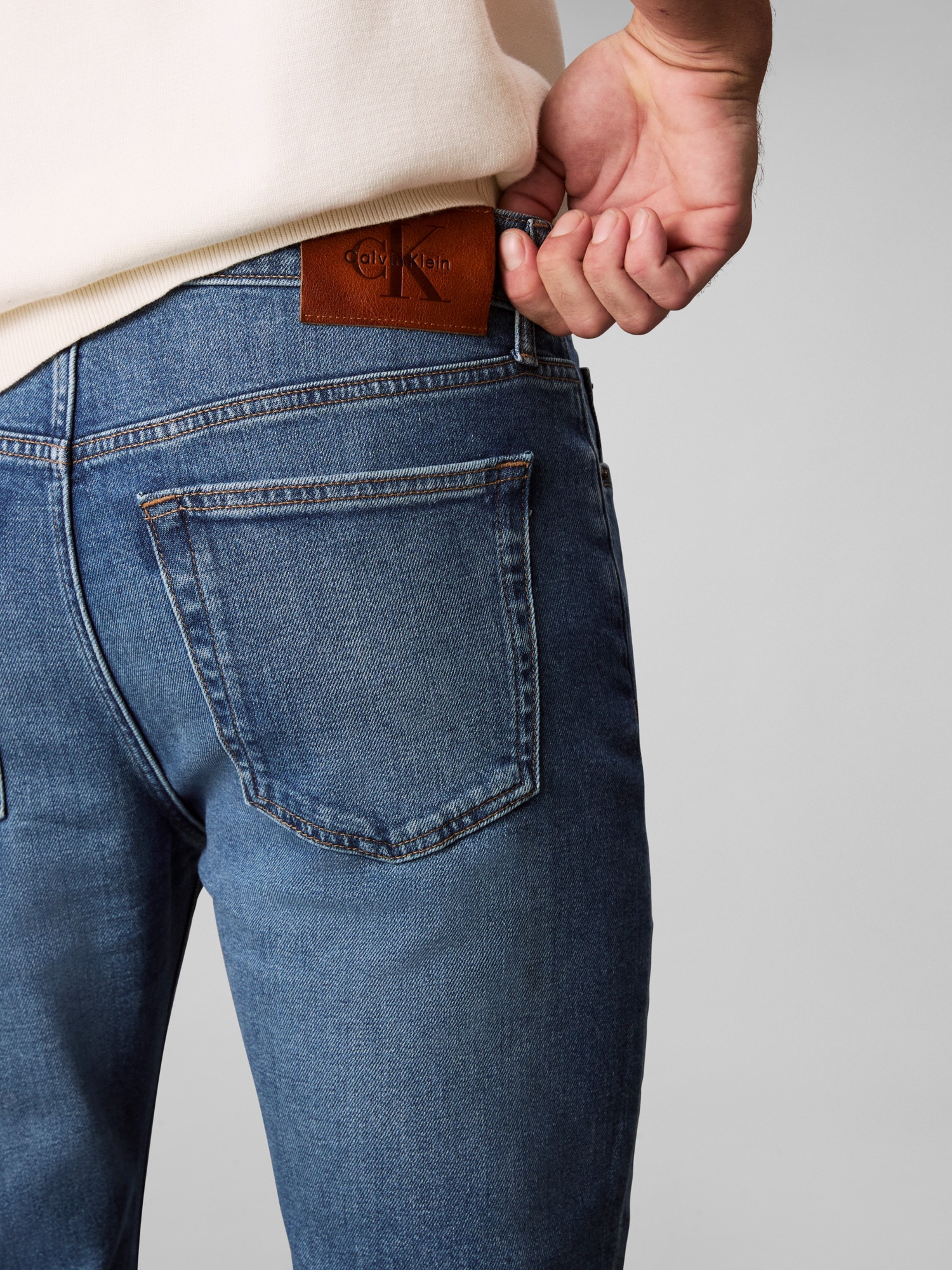 Calvin Klein Jeans Slim-fit-Jeans »SLIM TAPER« mit Markenlabel