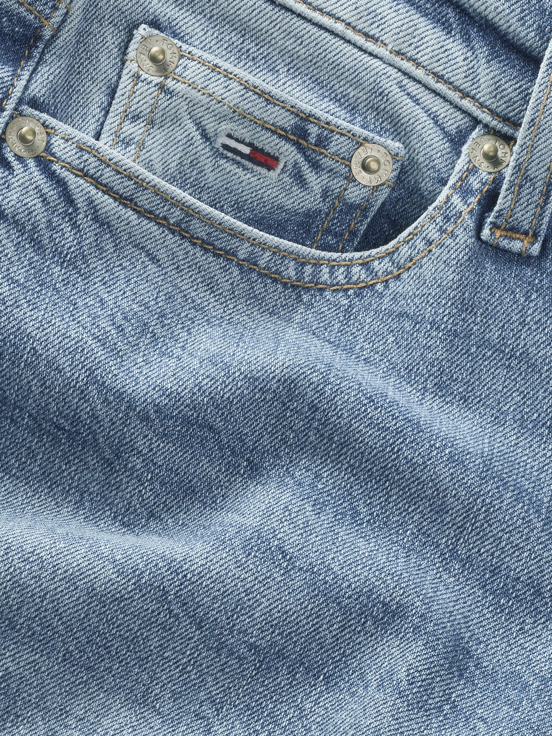 Tommy Jeans Bootcut-Jeans, mit Stone-Waschung, Logostickereien