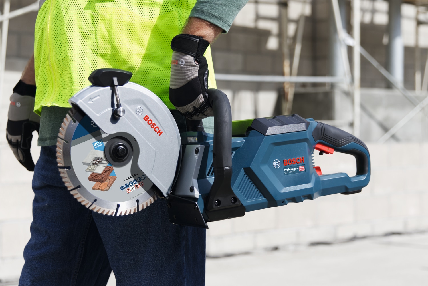Bosch Professional Trennsäge »»GCS 18V-230 Professional««, (zum schnellen Trennen von Metall oder Beton), ohne Sägeblatt, ohne Akku, ohne Ladegerät