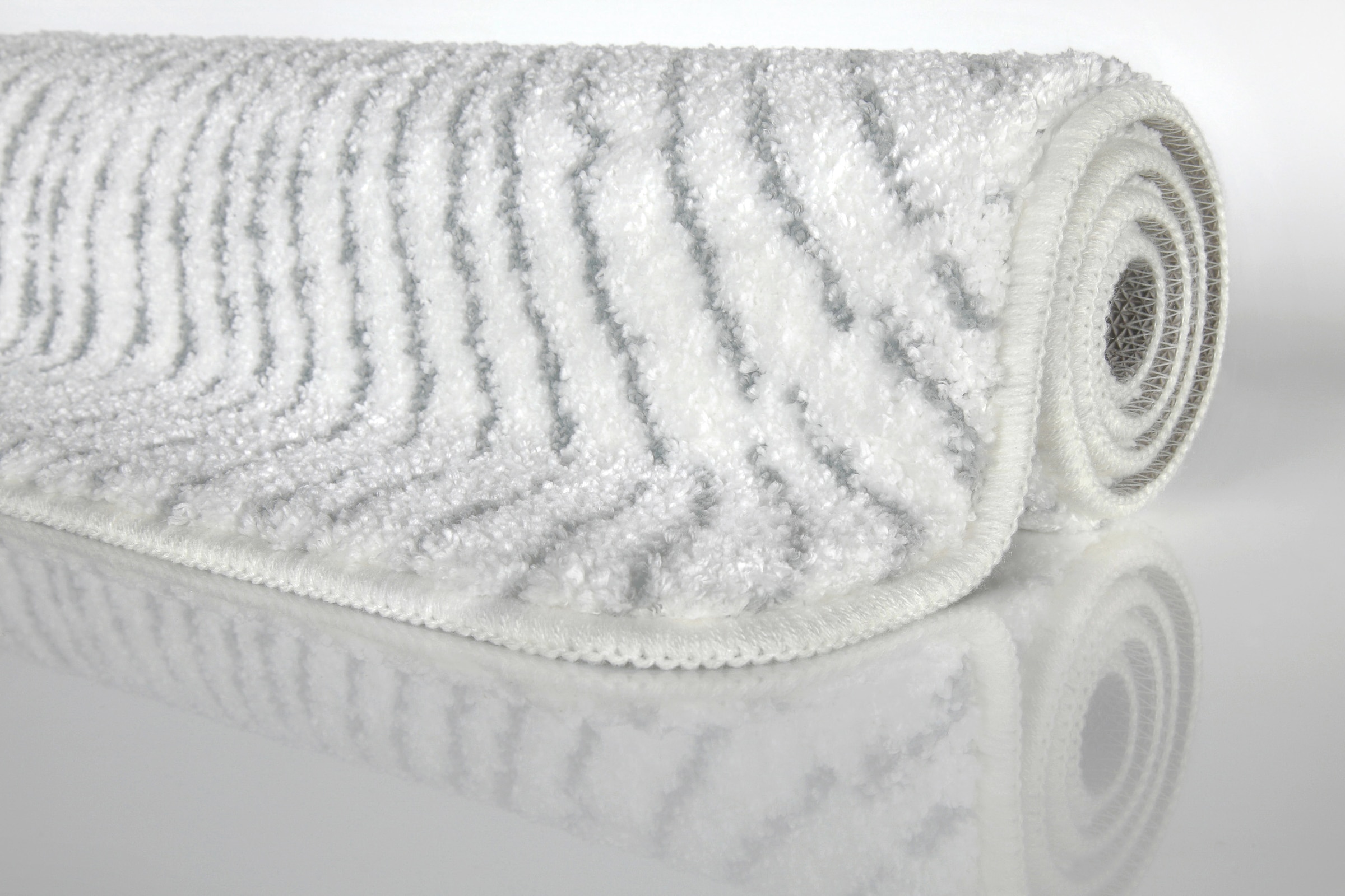 Wecon home Basics Badematte »Jasbeer«, waschbar, rutschfest, strapazierfähig, pflegeleicht mit Linien Design