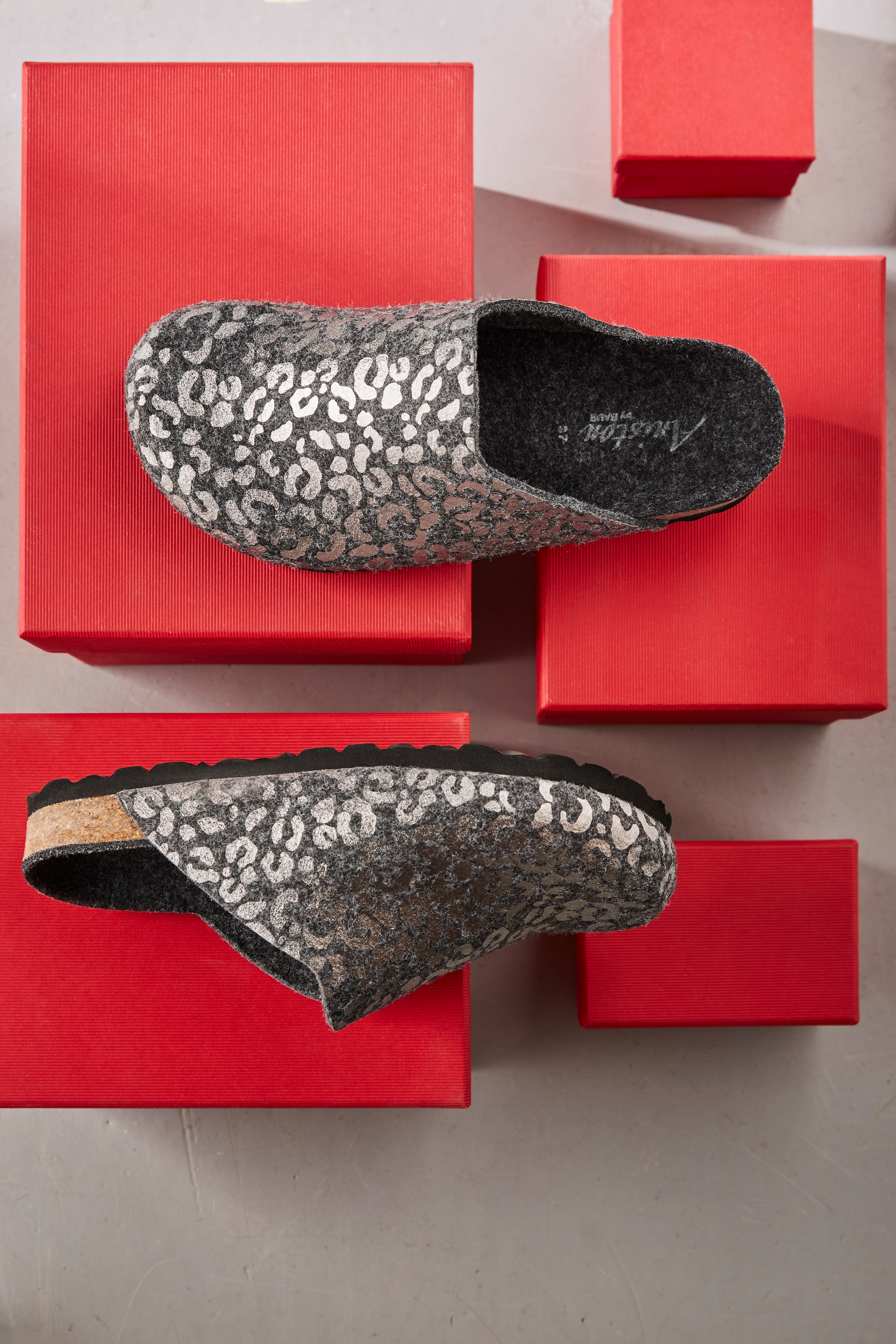Aniston SHOES Clog, Clog, Hausschuh, Homeslipper - NEUE KOLLEKTION