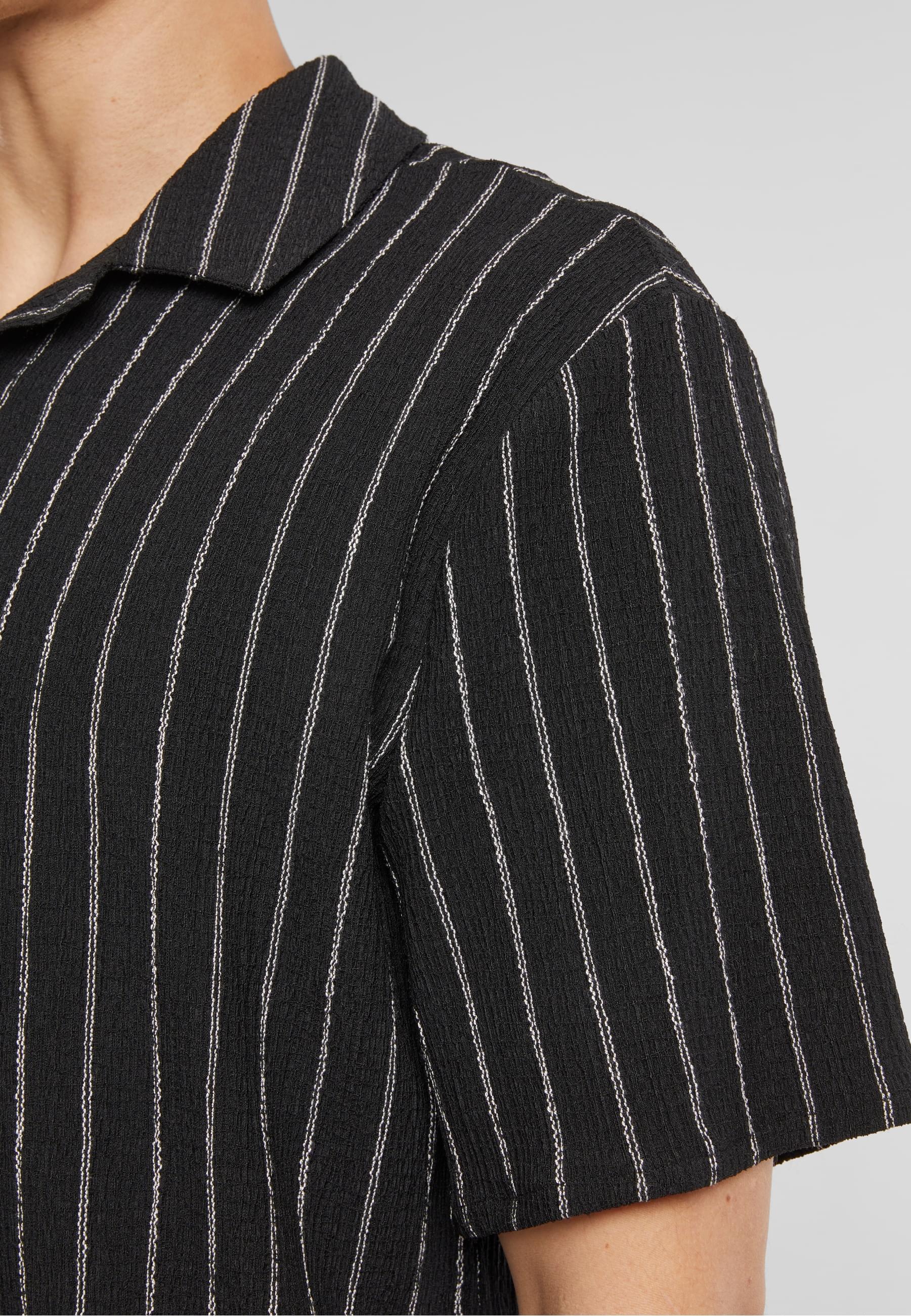 URBAN CLASSICS Langarmhemd »Urban Classics Striped Crinkle Resort Shirt«, (1 tlg.)
