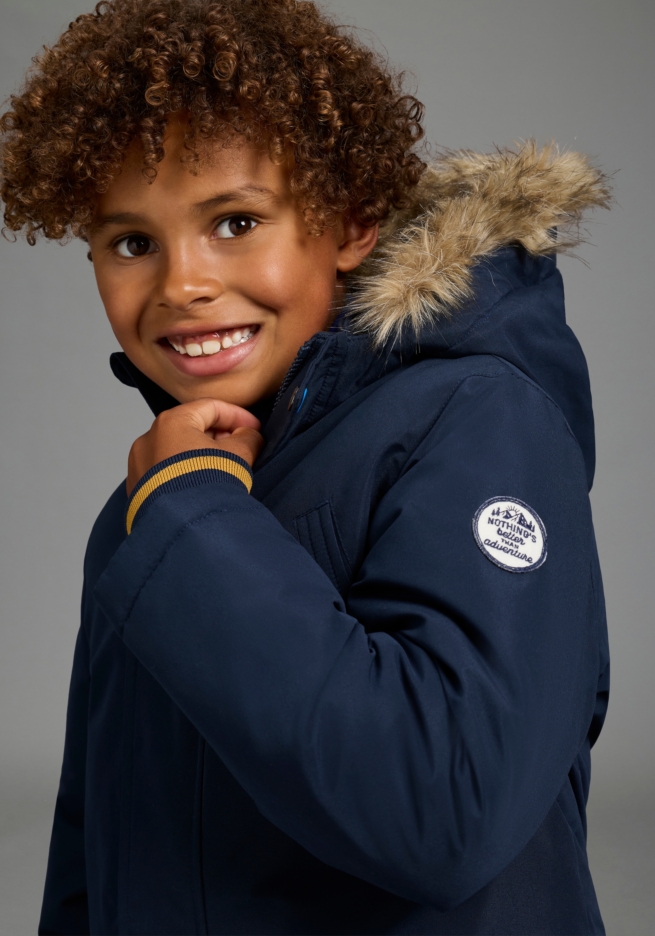 Scout Outdoorjacke »Parka mit Fellkragen - SCOUT« mit Kapuze Warmer Parka mit abnehmbaren Kapuzendetails, mit Fleecefütterung