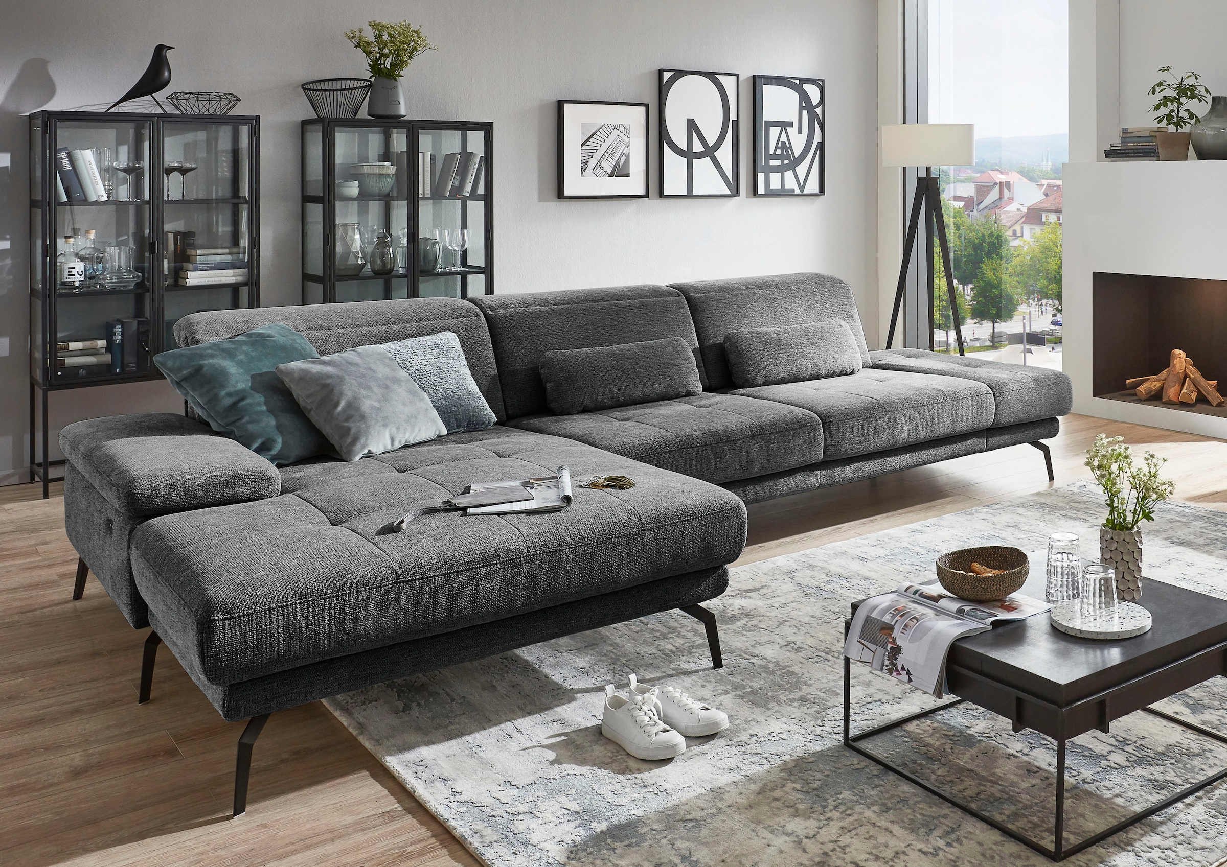 Die PlanBar Ecksofa "MP-IN20126 L-Form mit Kaltschaum-Polsterung" mit Kopfteilverstellung, optional Sitztiefen- & Armteilverstellung