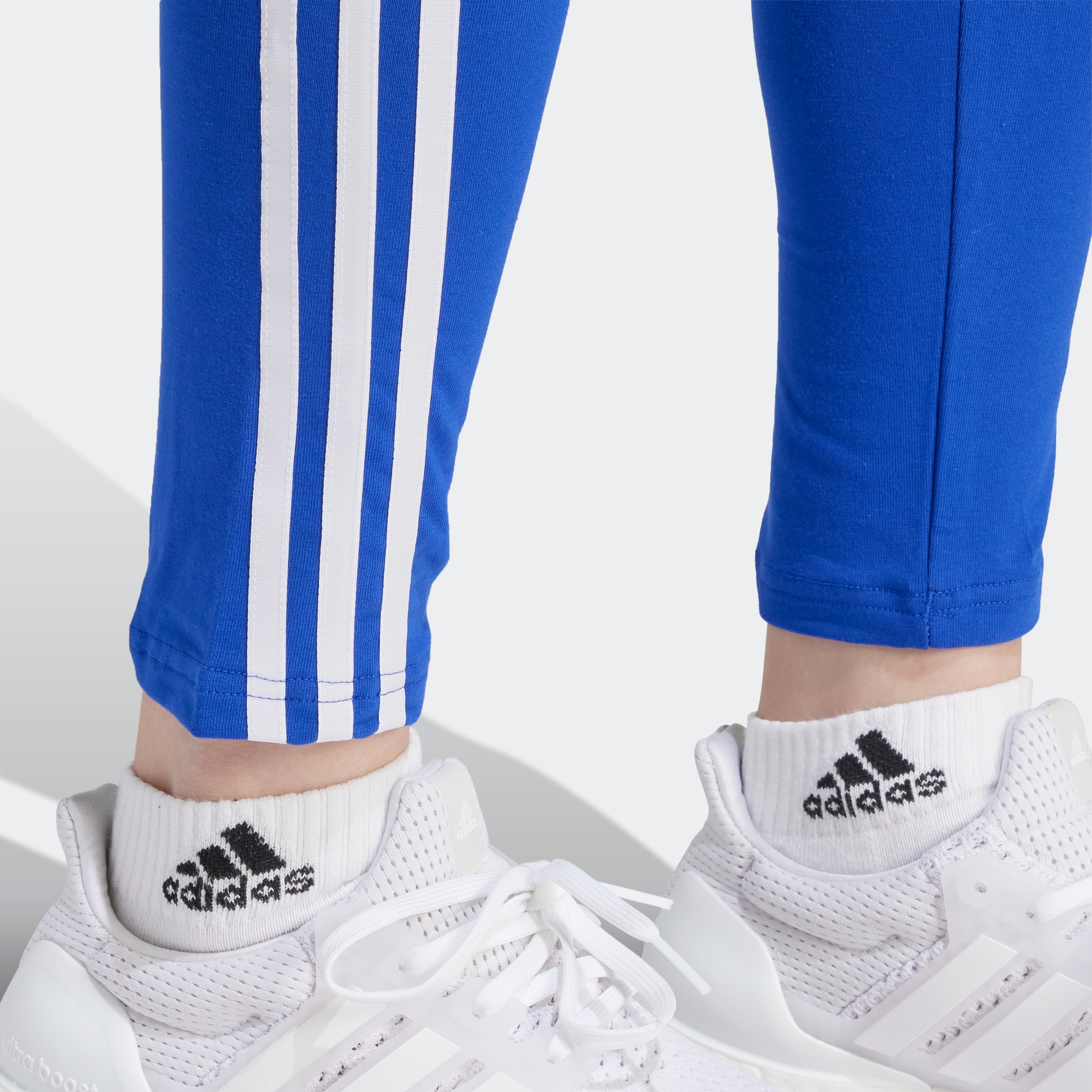 adidas W Fi 3S Legging Damen  Sportbekleidung, Sportschuhe und Outdoor im  Sporthaus Krumholz online kaufen