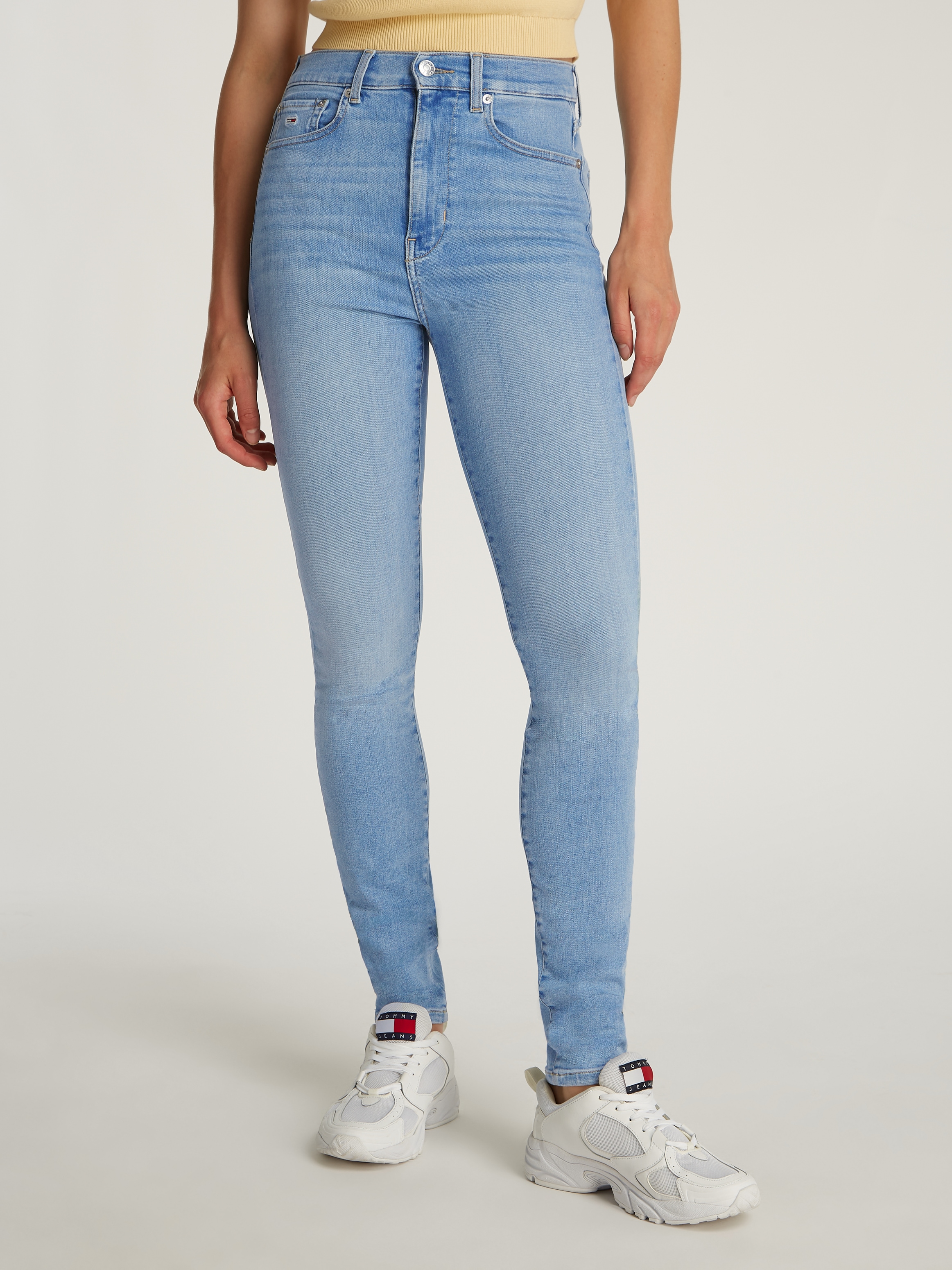 Tommy Jeans "Sylvia High Rise Skinny" mit Logo-Badge günstig online kaufen