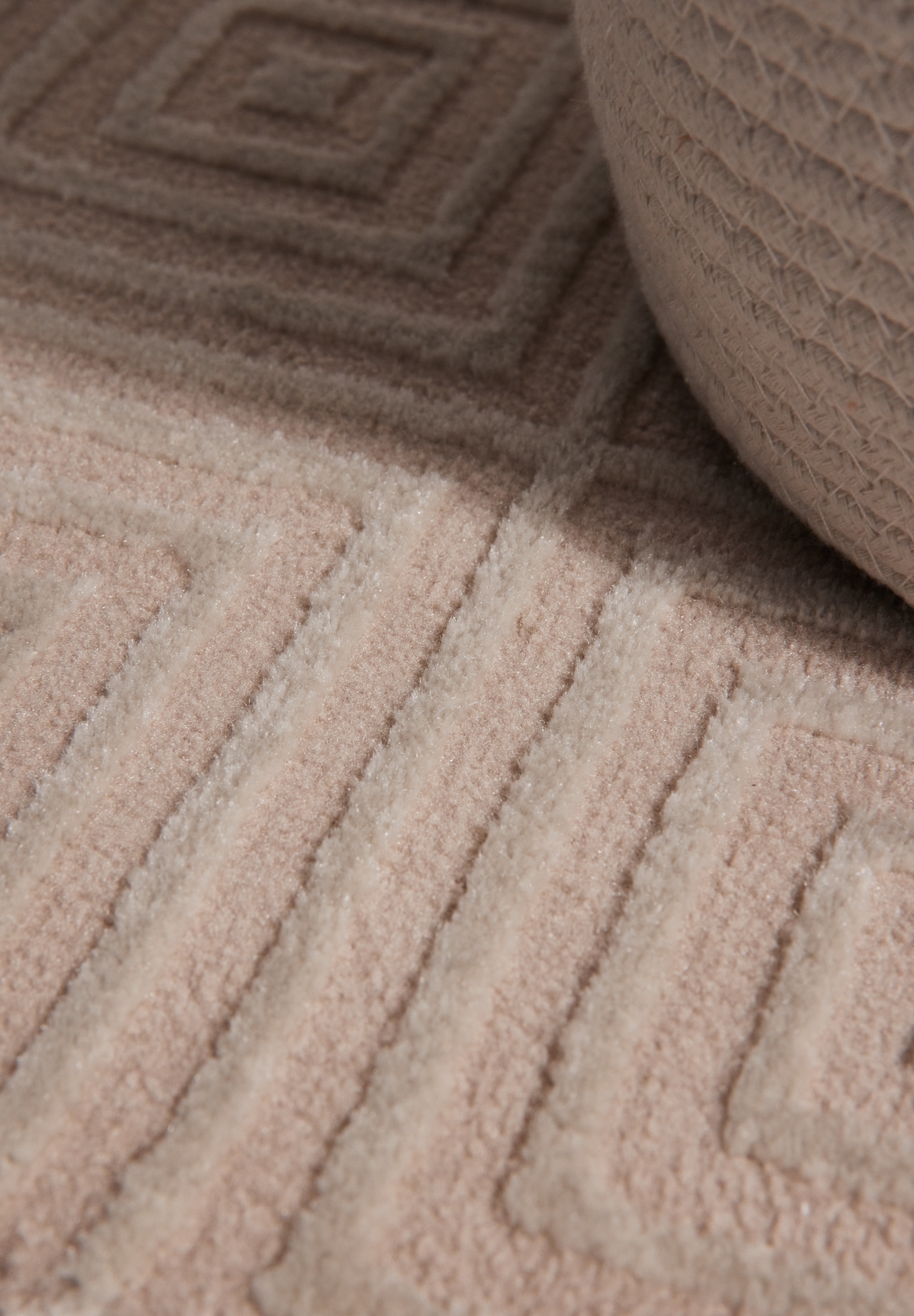 ELLE DECORATION Designteppich »Tourmaline«, rechteckig, 9 mm Höhe, Wohnzimmer, Schlafzimmer, Läufer, Hoch-Tief Effekt, Flur, Glanz