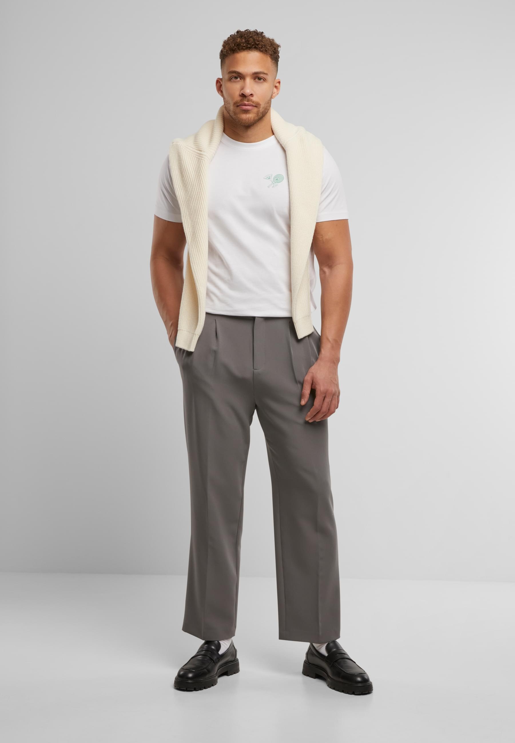 MisterTee T-Shirt »MisterTee Chasing Aces Smiling Faces Tee« 1 Stk. tlg.