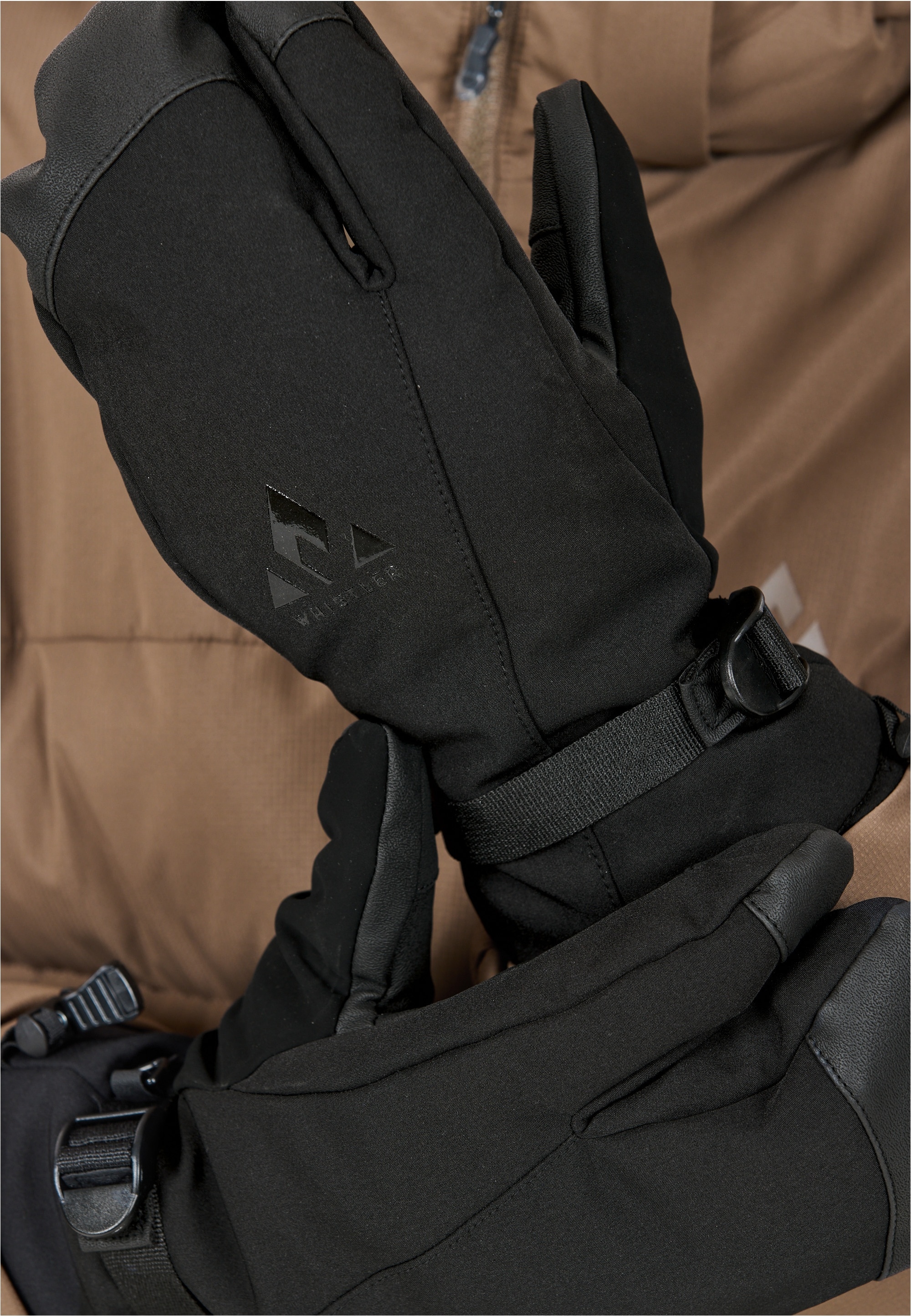 WHISTLER Fäustlinge »Fenwick« mit BionicFinish DWR-Ausrüstung