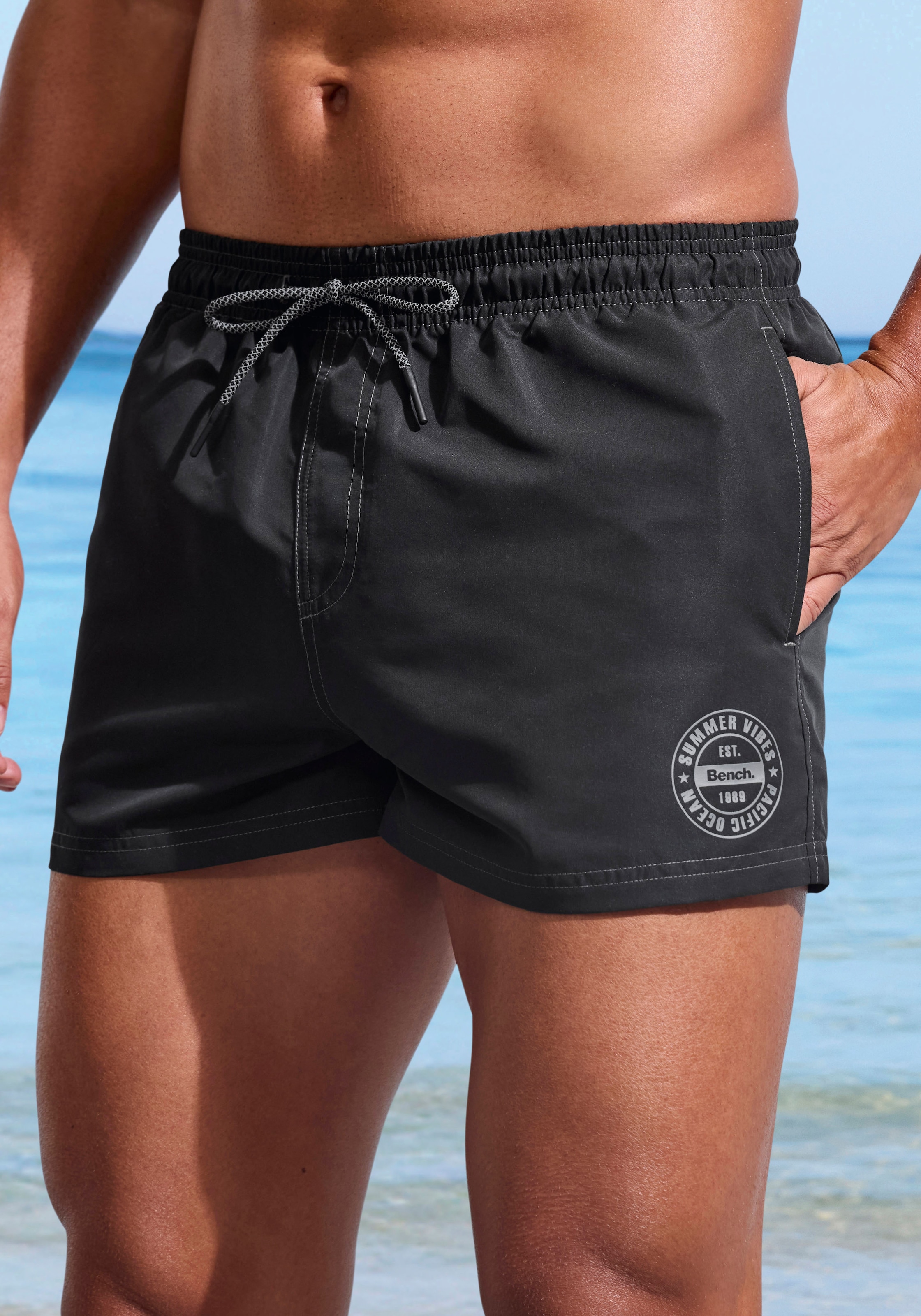 Bench. Badeshorts, mit Logodruck günstig online kaufen