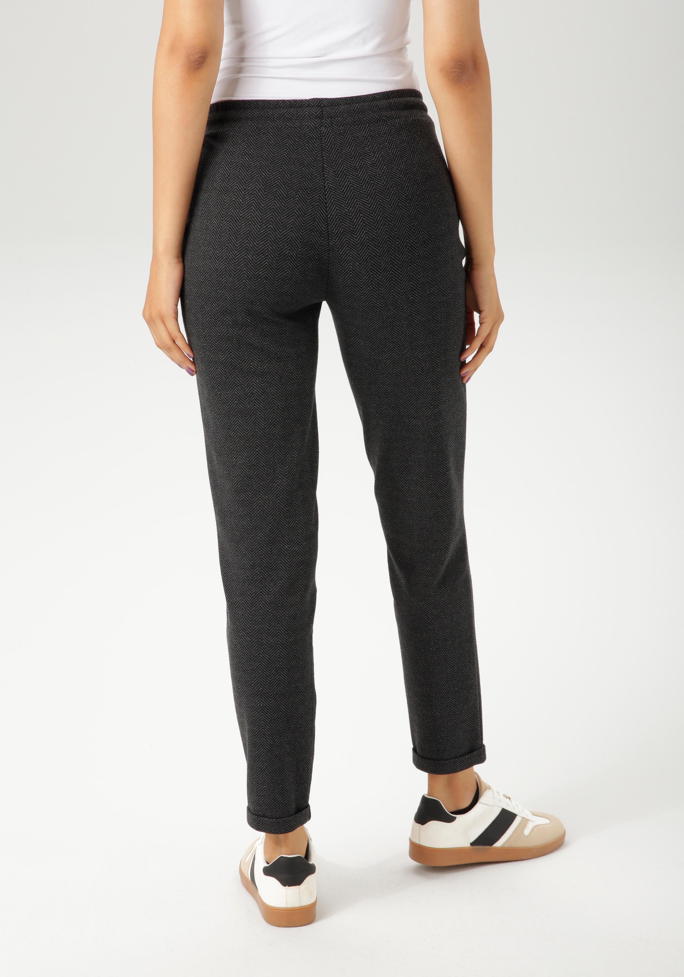 Aniston CASUAL Schlupfhose, mit trendigem Fischgrat-Muster - NEUE KOLLEKTIO günstig online kaufen