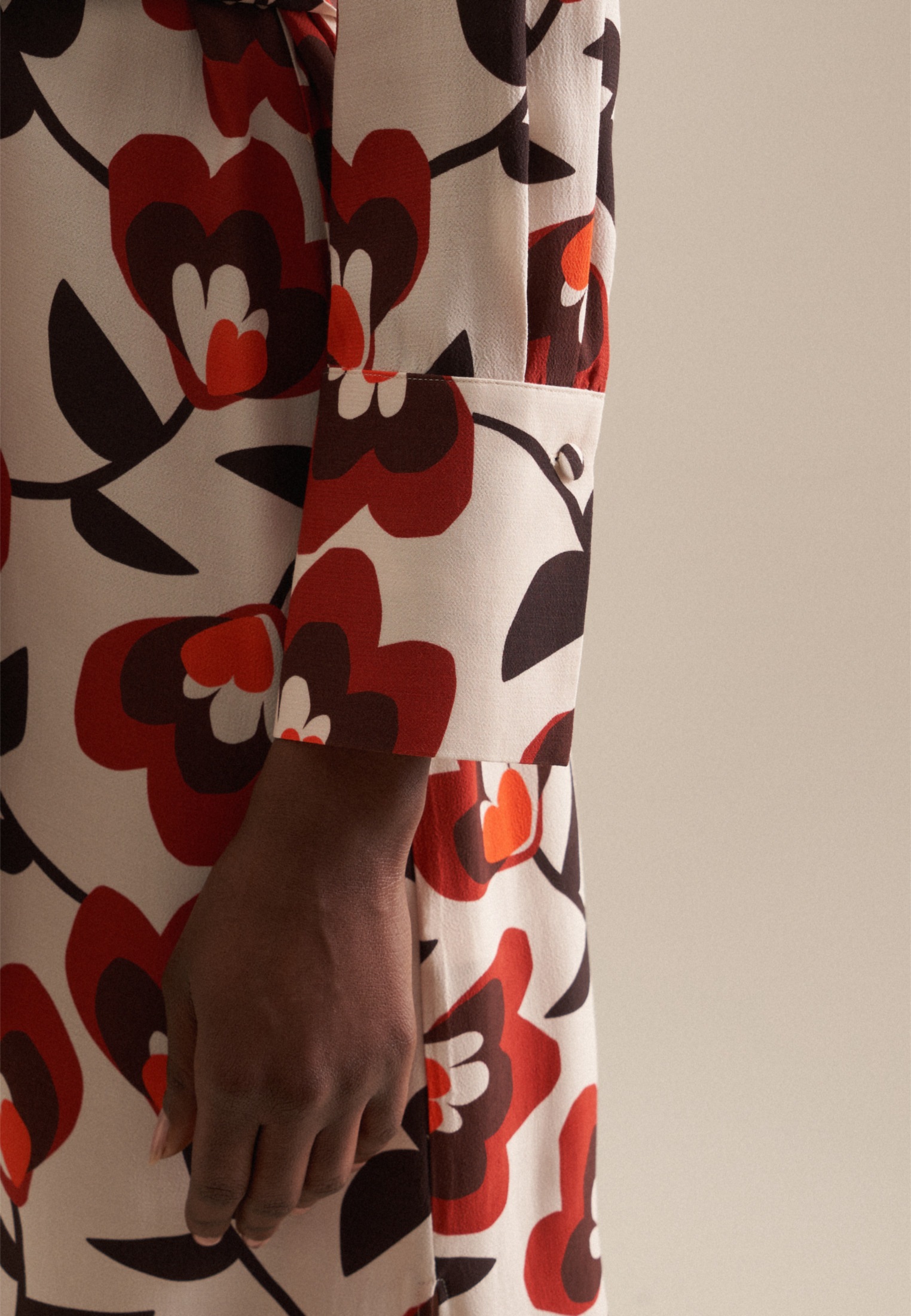 seidensticker Sommerkleid »Schwarze Rose« Langarm Kragen Druck