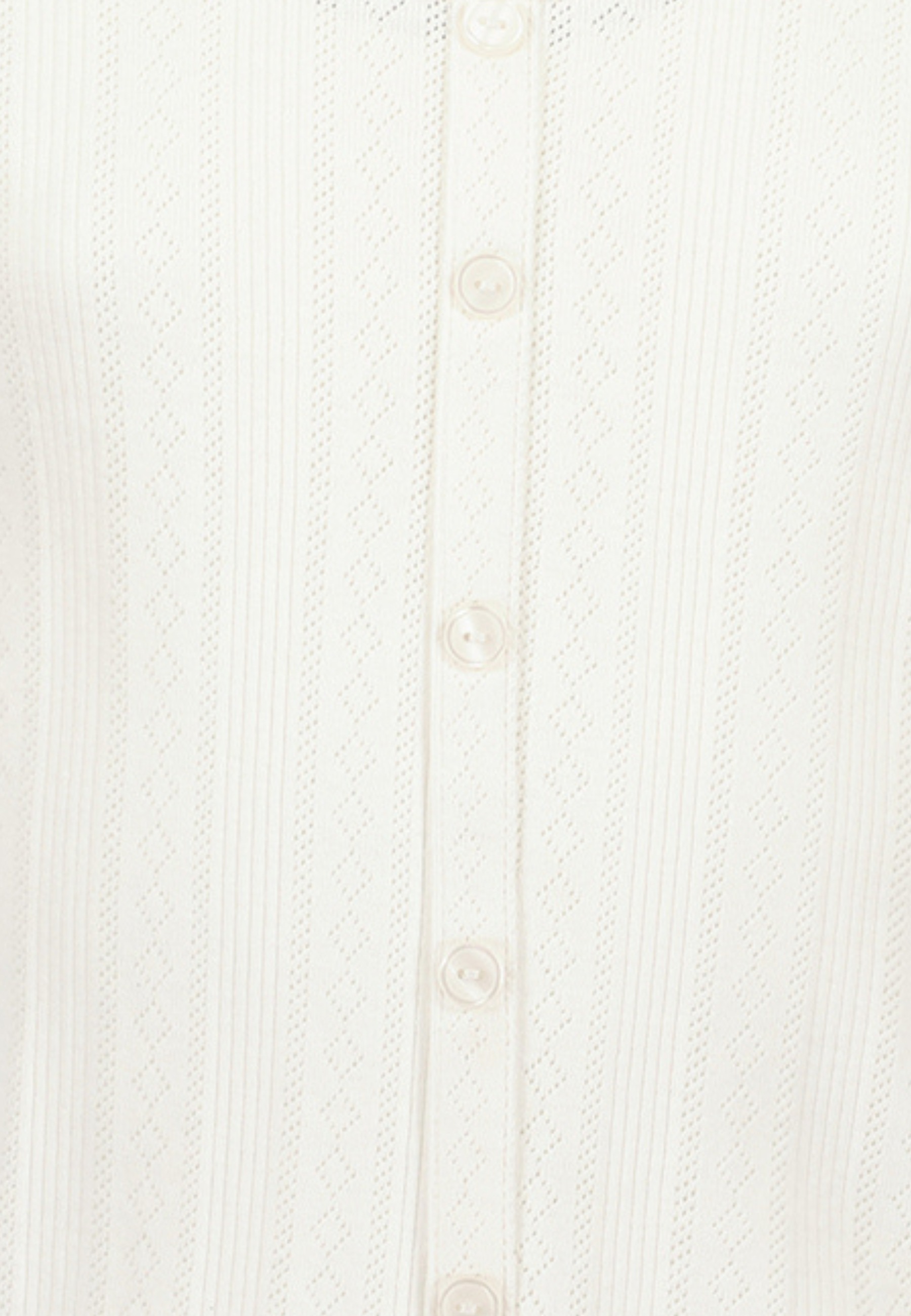 Blue Seven Langarmshirt im leichten Sommer-Jacquard und mit Deko-Knopfleiste