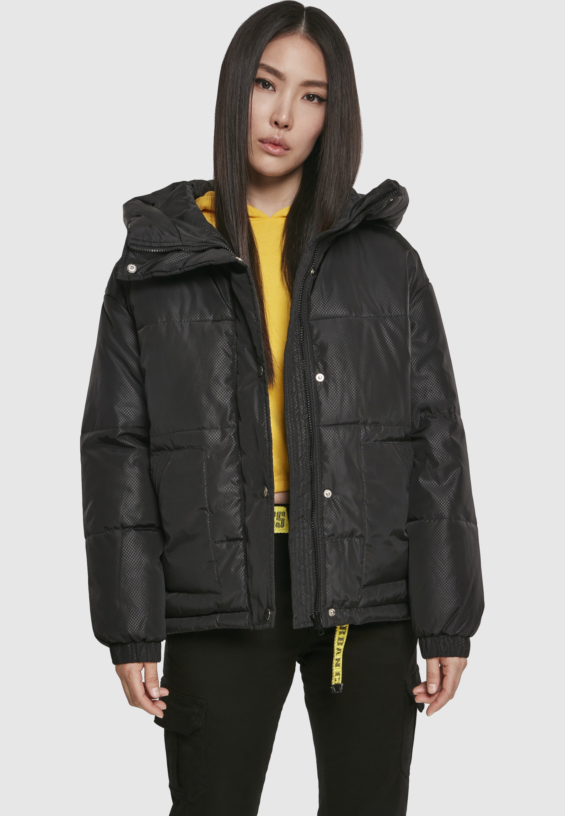 URBAN CLASSICS Winterjacke »Urban Classics Damen Ladies Oversized Hooded Puffer« 1 Stk. tlg. mit Kapuze