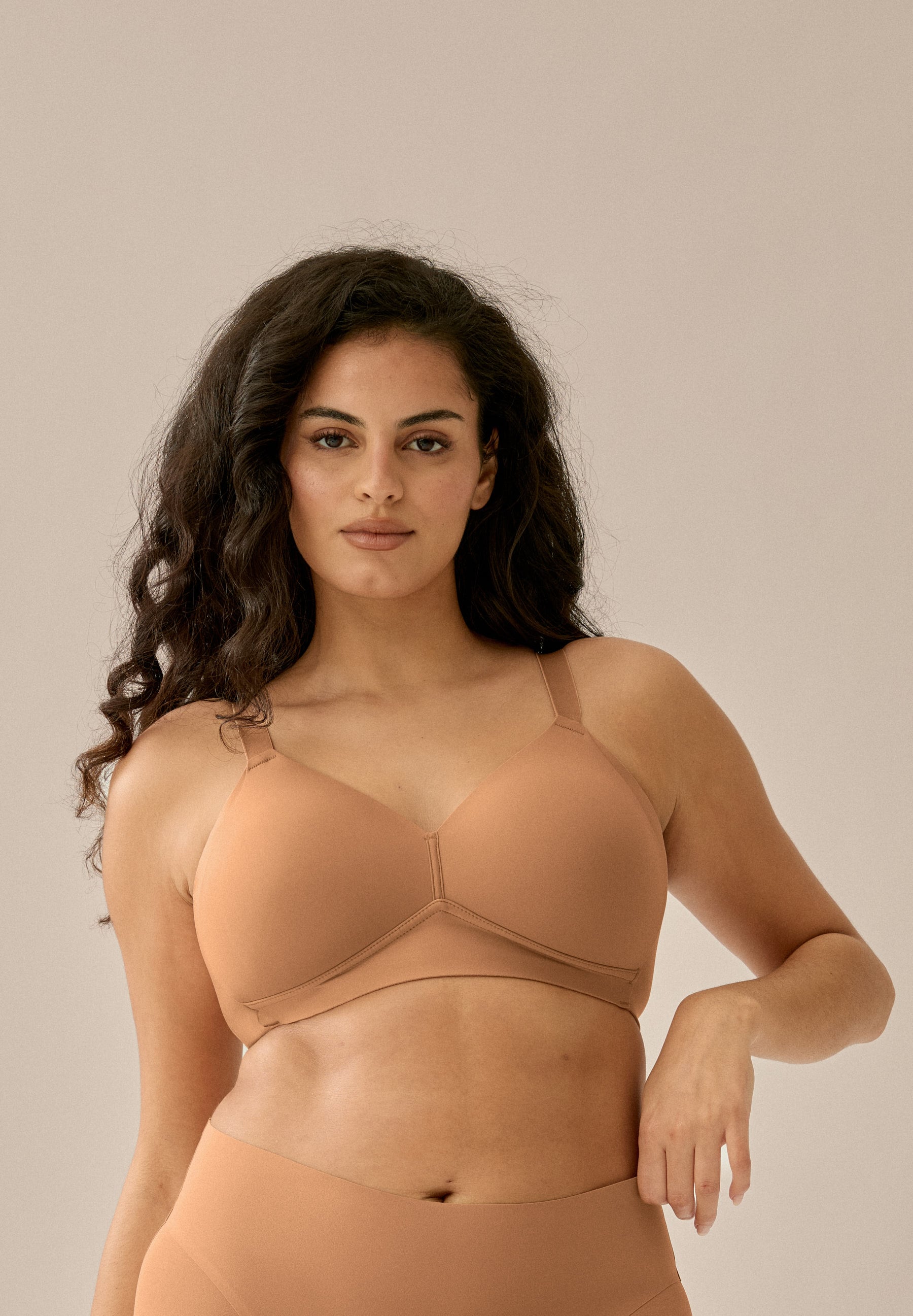 Naturana "Smoothing" flache nahtlose Abschlüsse, breites Unterbrustband, ohne Bügel, basic