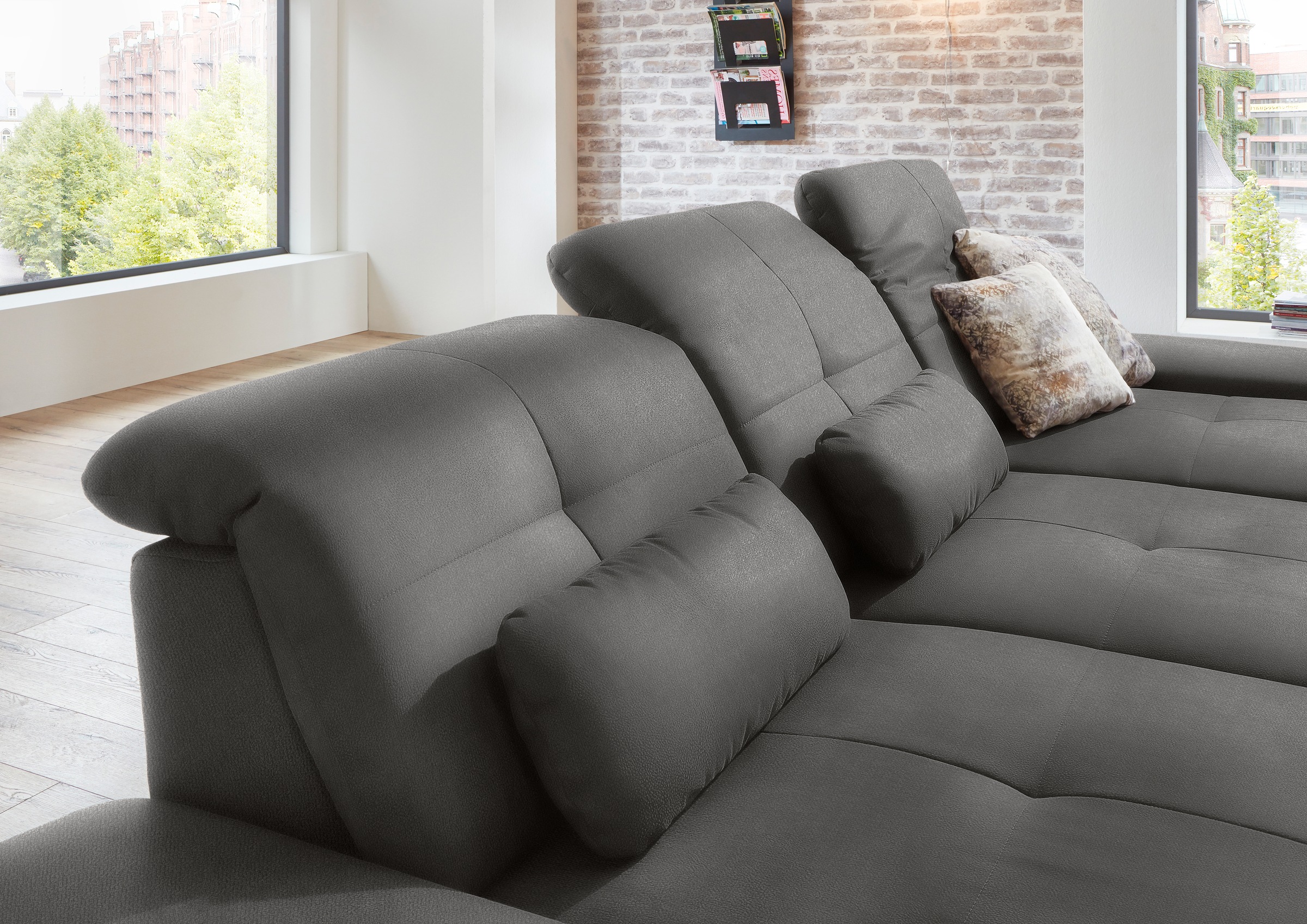 Die PlanBar Ecksofa »MP-IN16012 L-Form, mit Federkern-Polsterung«, inkl. Sitztiefenverstellung, wahlweise mit weiteren Funktionen