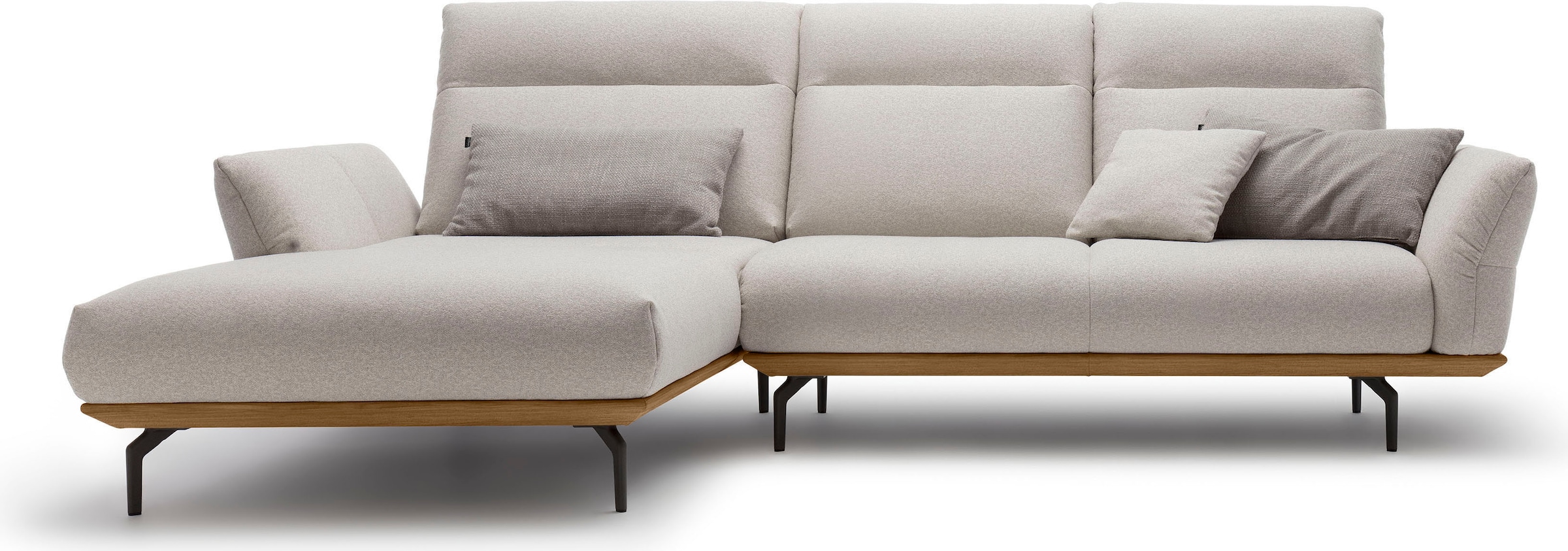 Creation BY ROLF BENZ Ecksofa "CR.460 Designsofa, verstellbare Rückenlehne, hochwertig & bequem" Sockel in Nussbaum, Winkelfüße in Umbragrau, Breite 298 cm