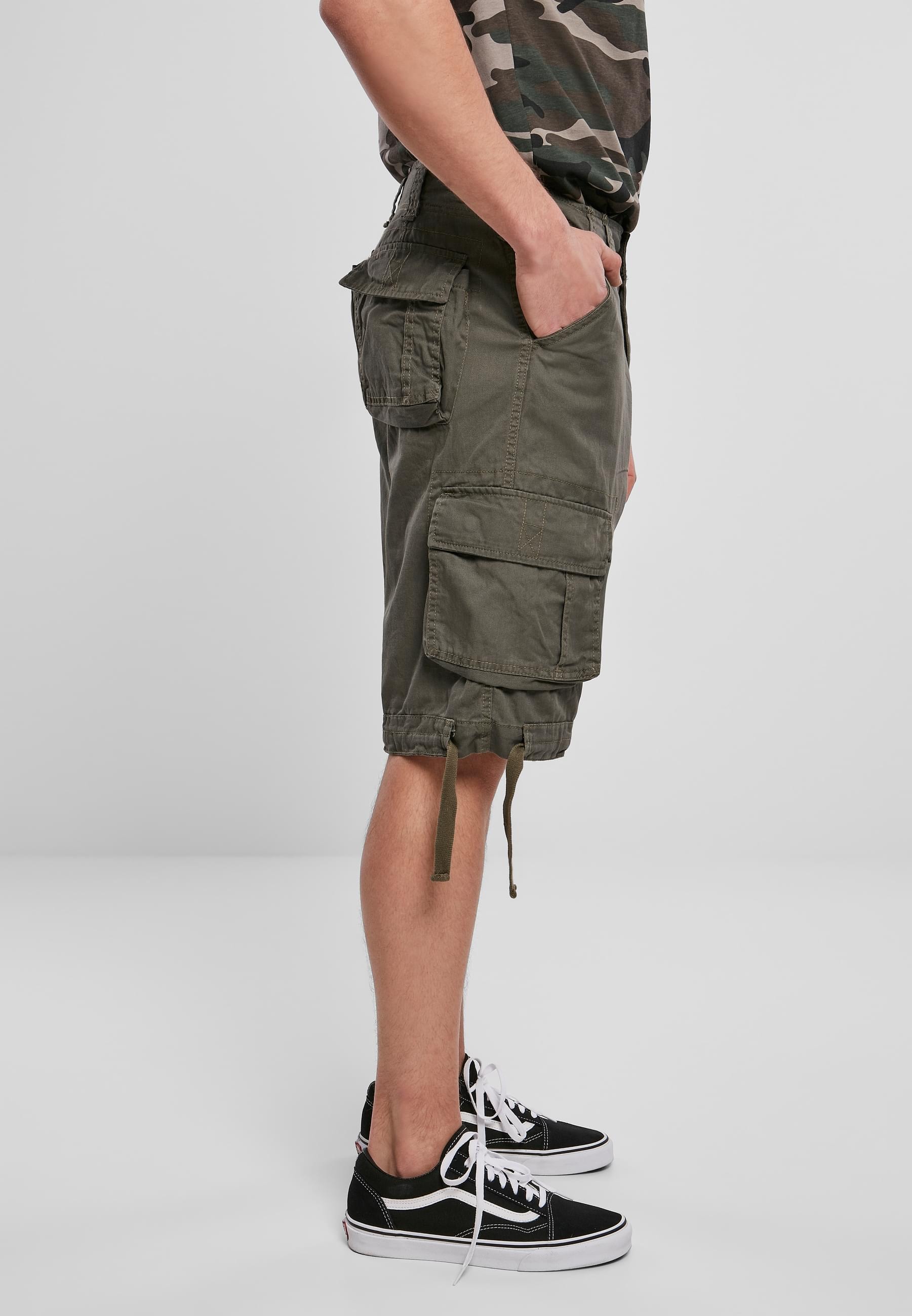 Brandit Stoffhose »Brandit Herren Urban Legend Cargo Shorts«, (1 tlg.)