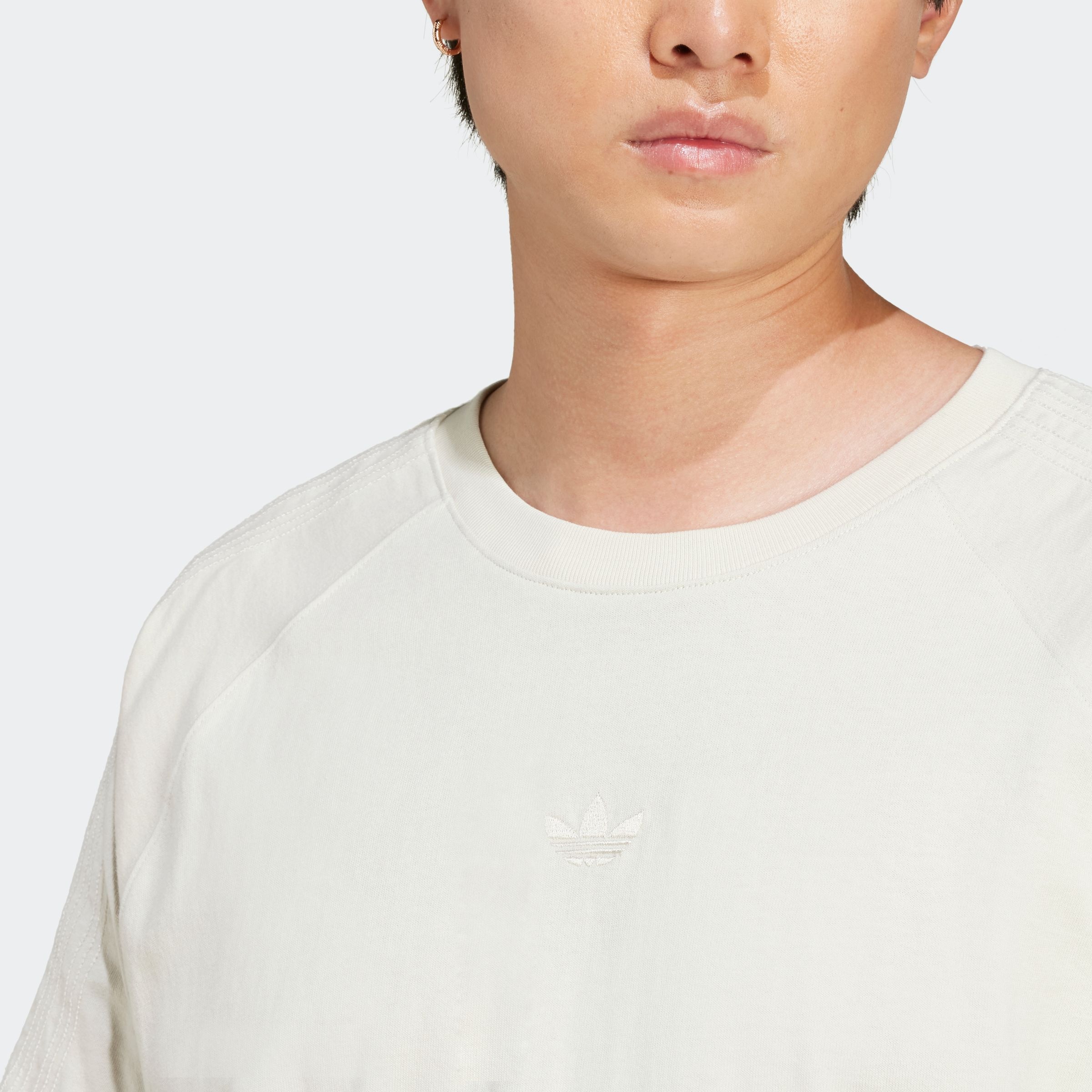 Thumbnail - adidas Originals T-Shirt "P ESS TEE" sportlicher Stil, Kurzarm, lockere Passform, aus Baumwolle