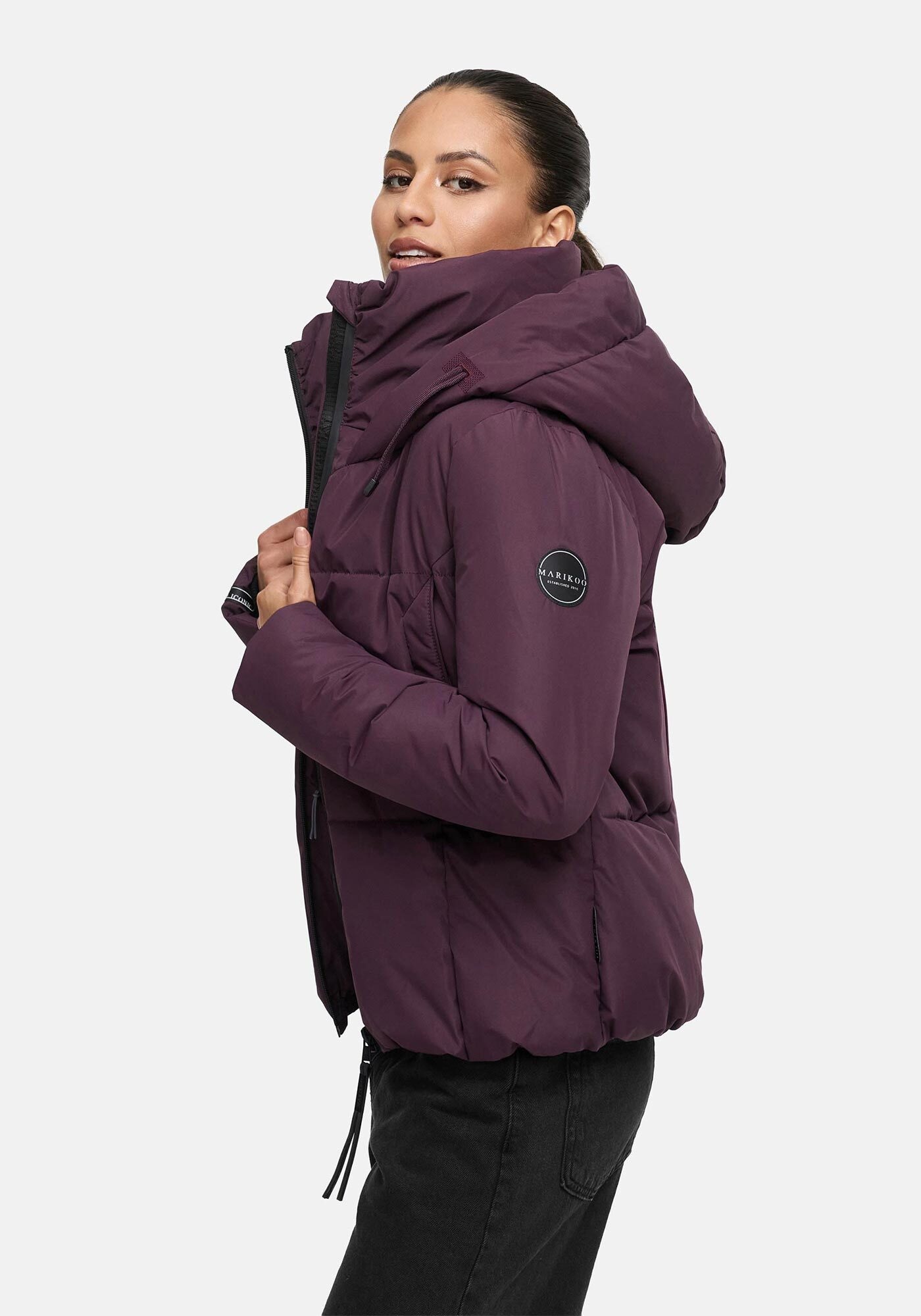 Marikoo Winterjacke »Ninikaa«, kurze Winter Jacke mit extra hohem Windschutzkragen