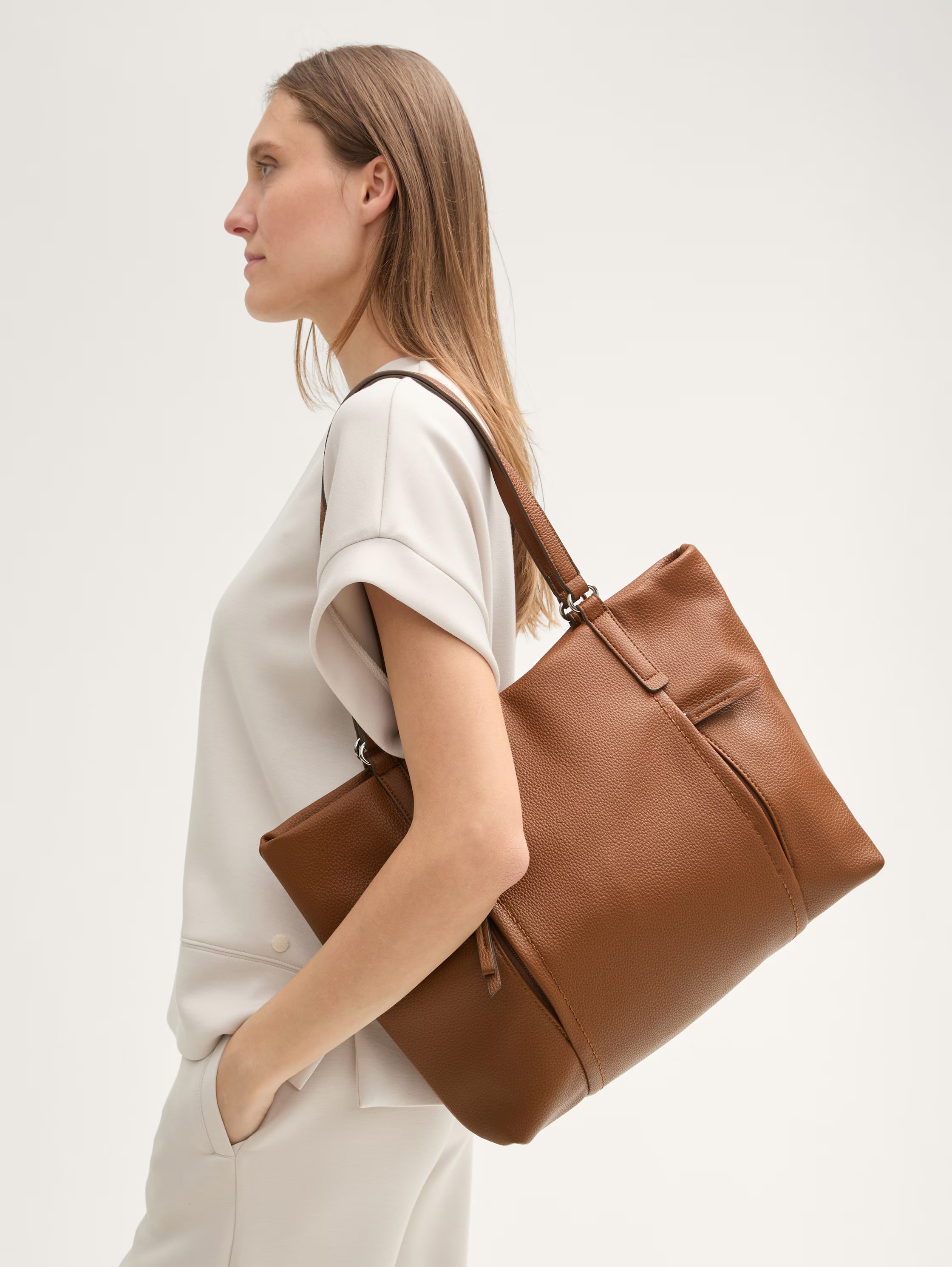 TOM TAILOR Shopper »Beca«, aus hochwertigem Kunstleder mit funktionalen Details