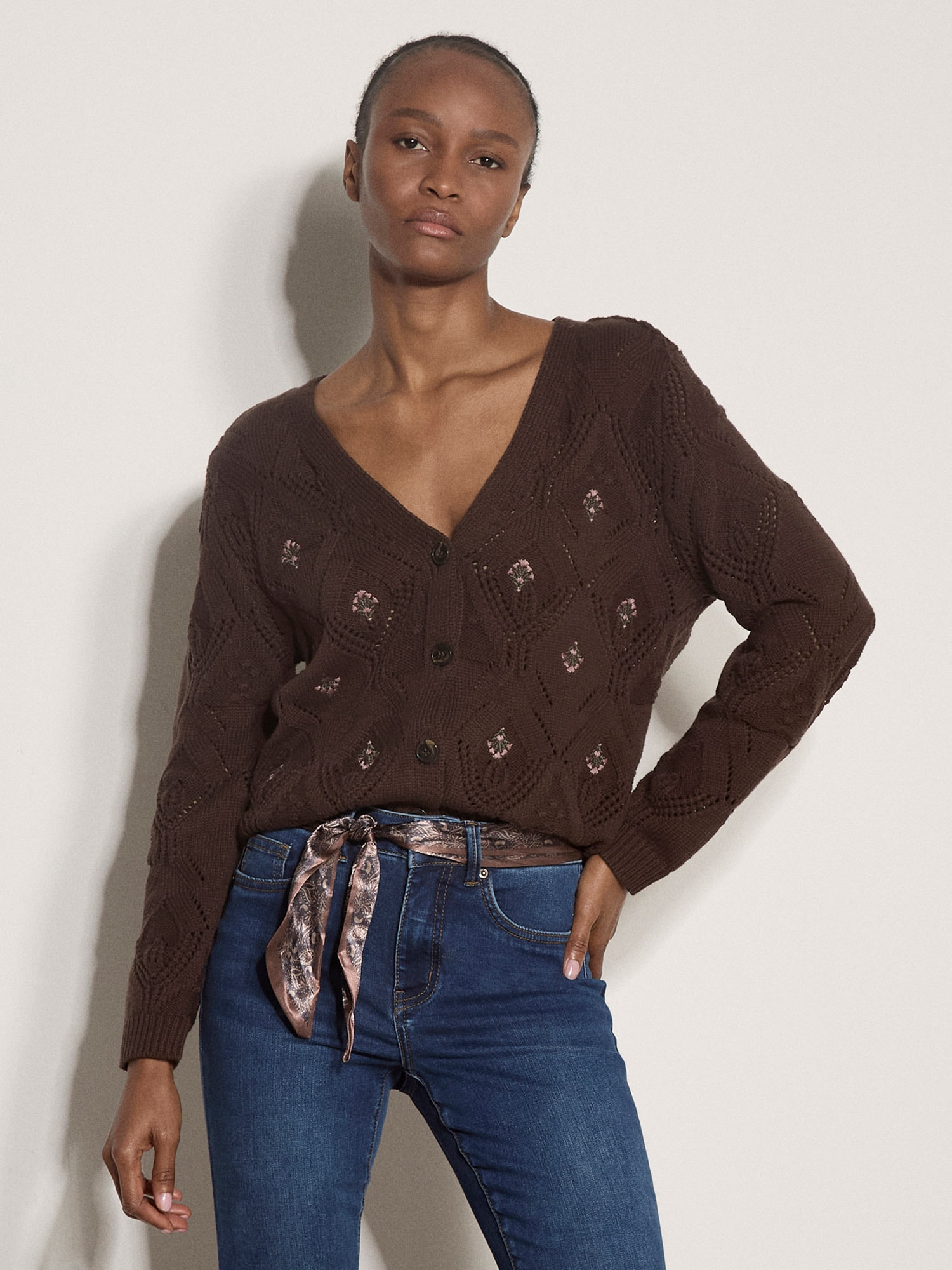 Apricot Cardigan "Pointelle-Strickjacke aus Baumwollmischung" mit Rauten- und Blumenmuster