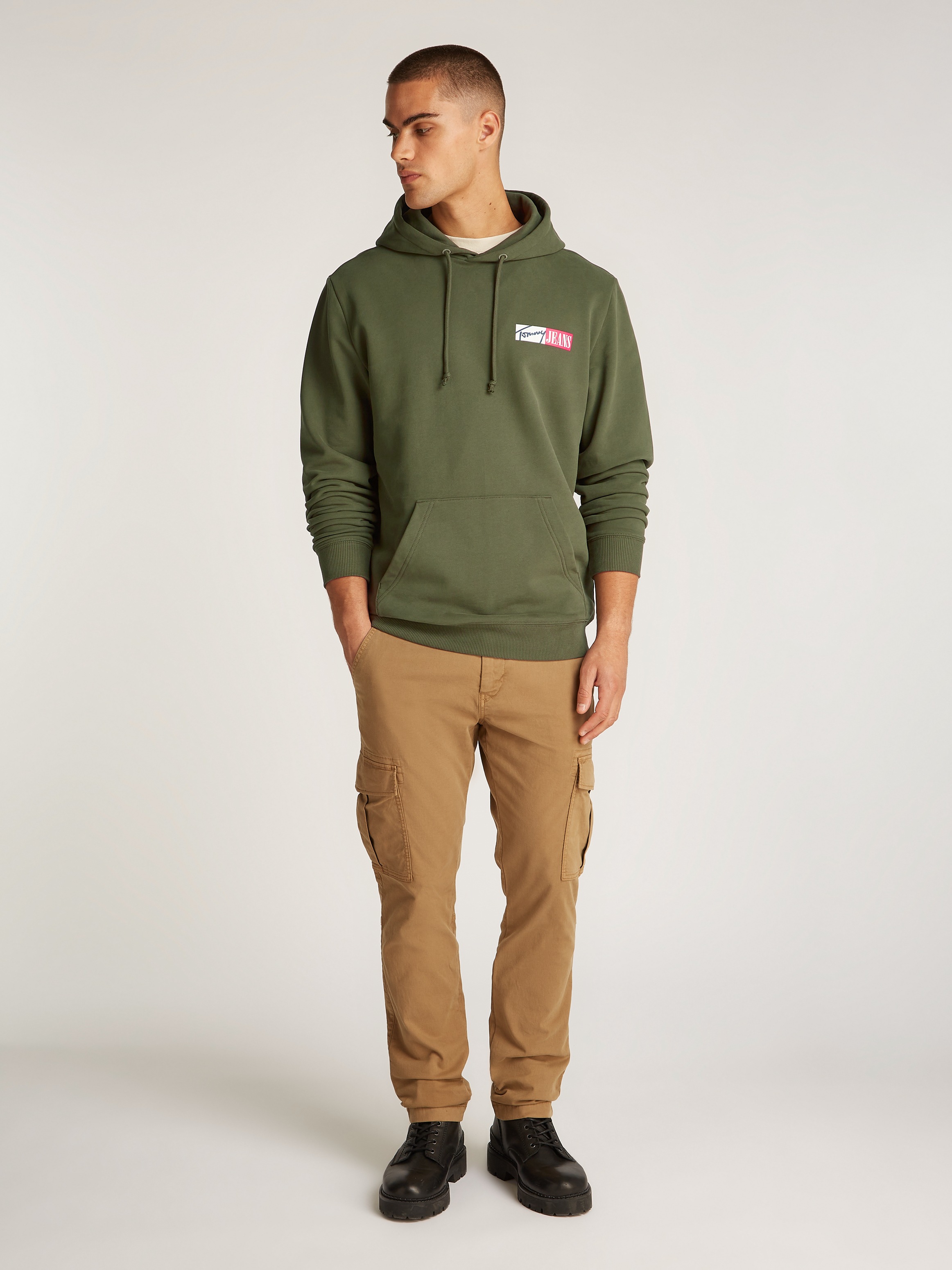 Tommy Jeans Hoodie »TJM REG ENTRY GRAPHIC HOODIE EXT«, mit Logo
