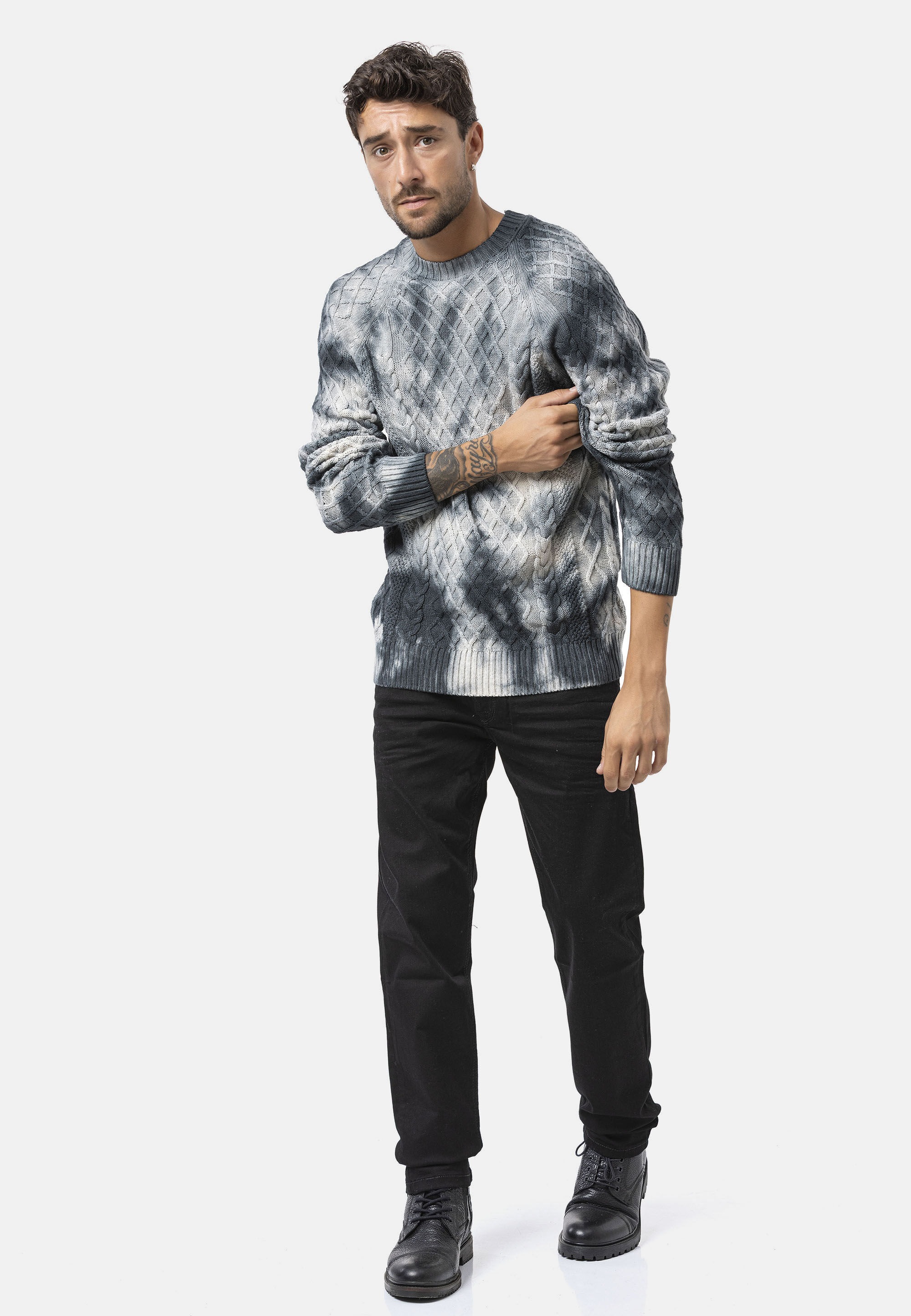 Cipo & Baxx Strickpullover »CP287« 1 Stk. mit lassischem Zopfmuster